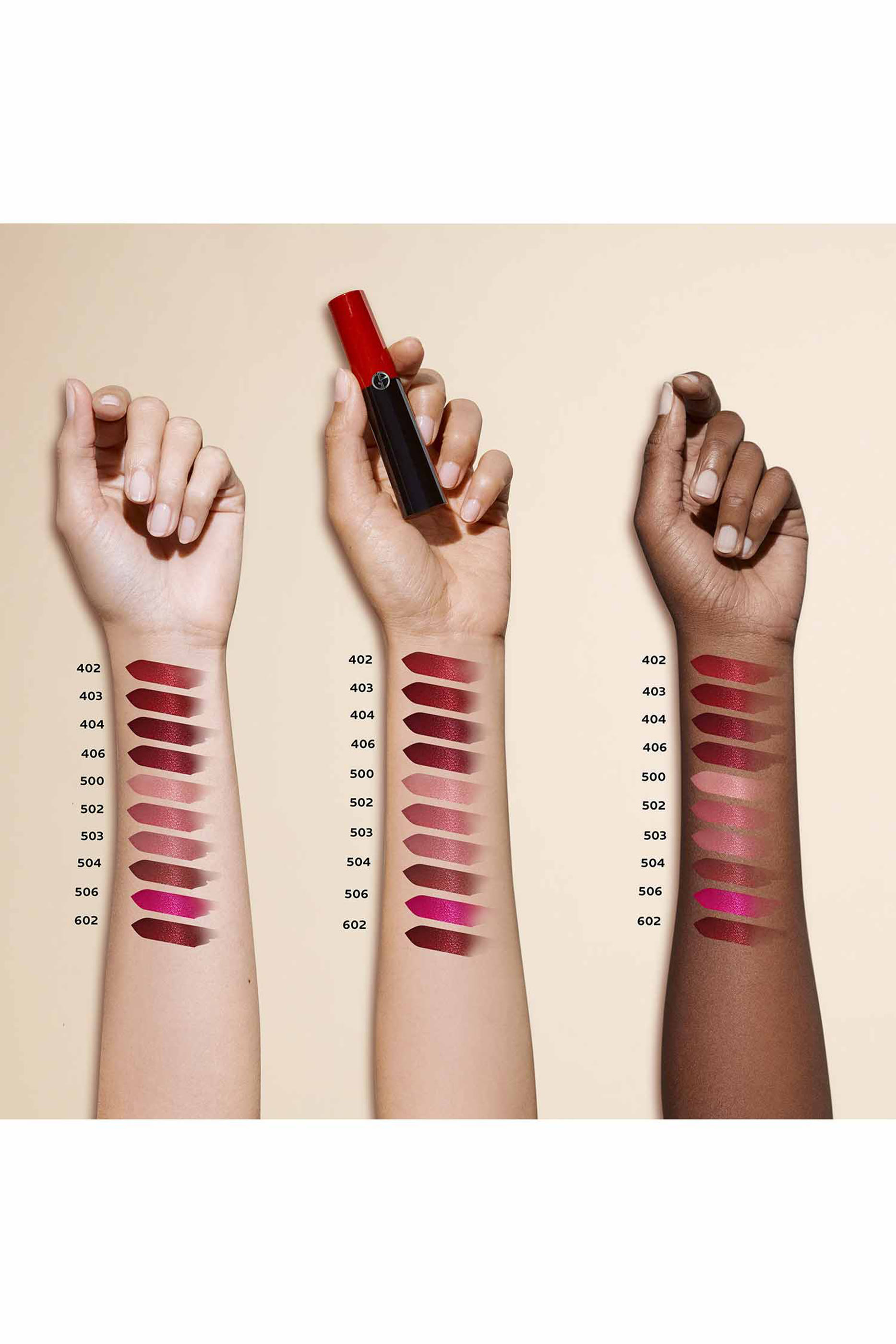 أحمر شفاه ليب باور بلون زاهٍ يدوم طويلاً