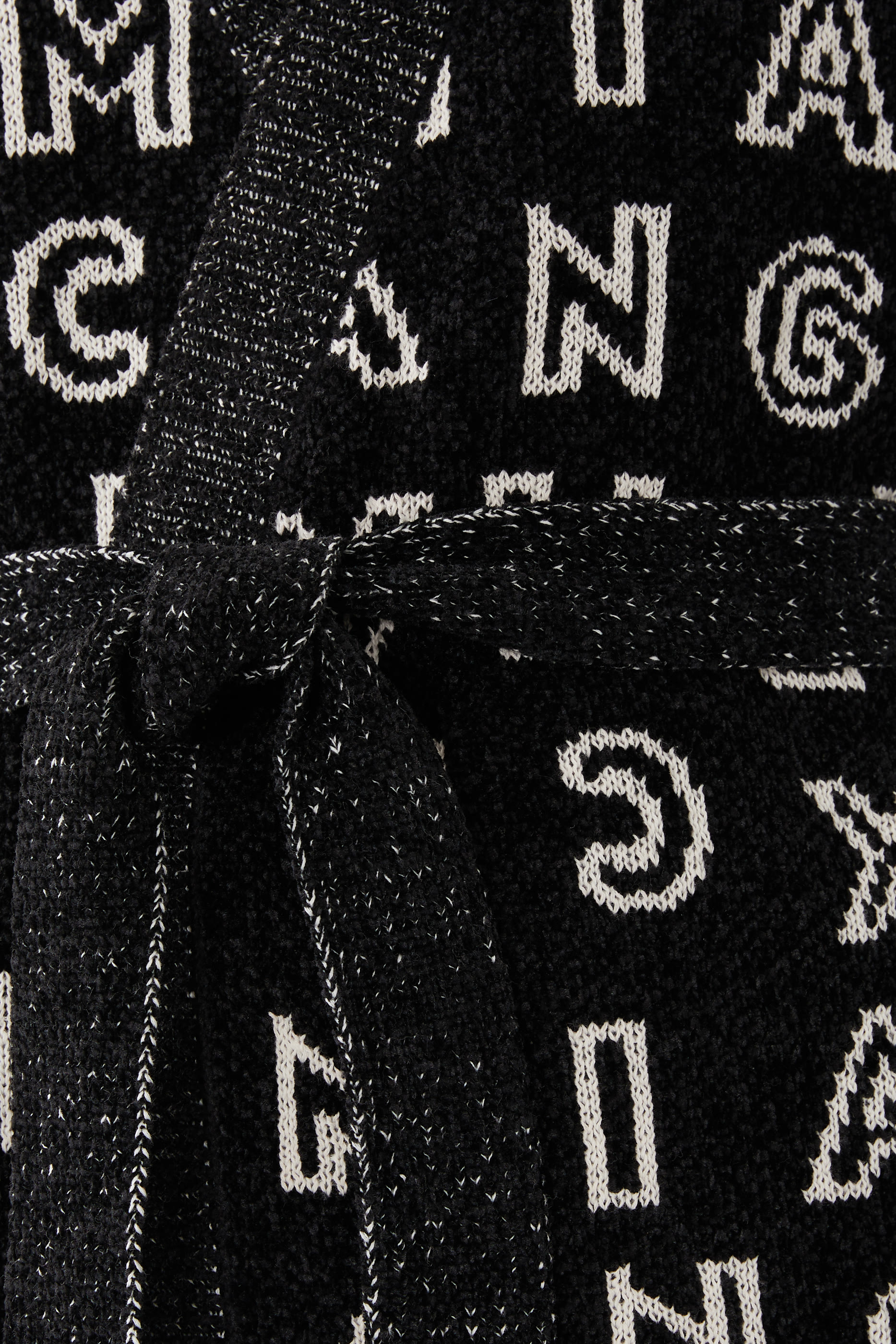 كارديغان طويل مع حزام جاكار منسوج بشعار الماركة