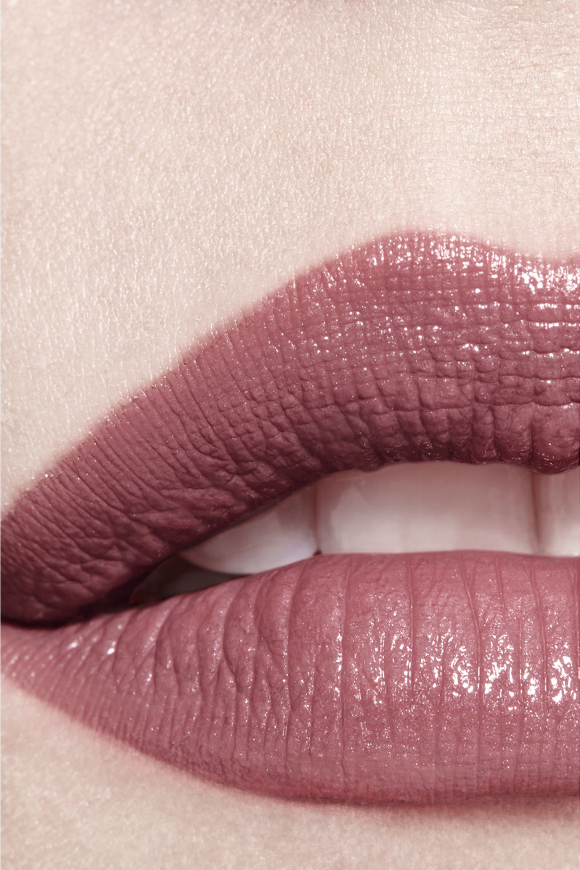 أحمر شفاه لامع Rouge Coco يدوم طويلا