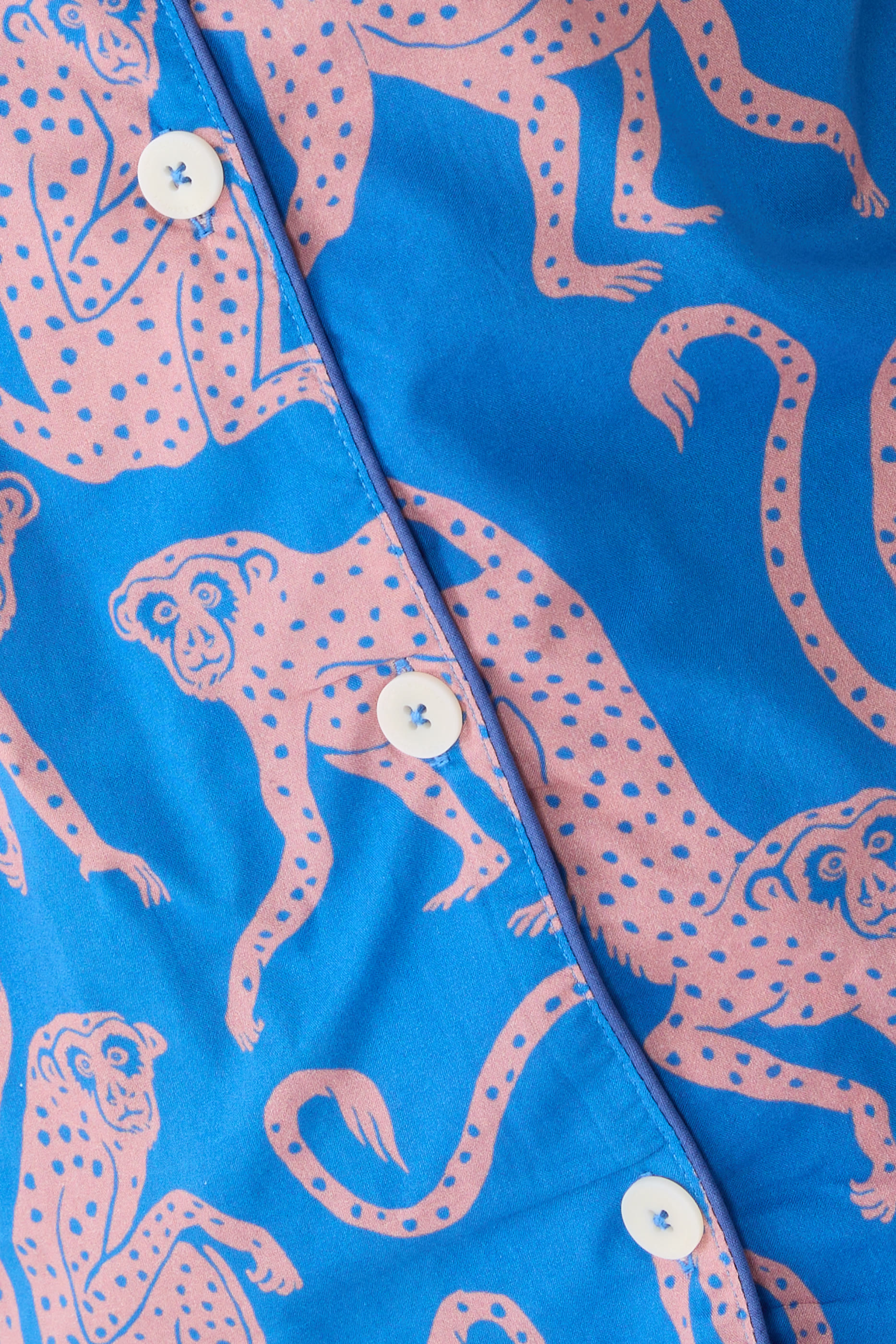 طقم بيجامة بأكمام قصيرة