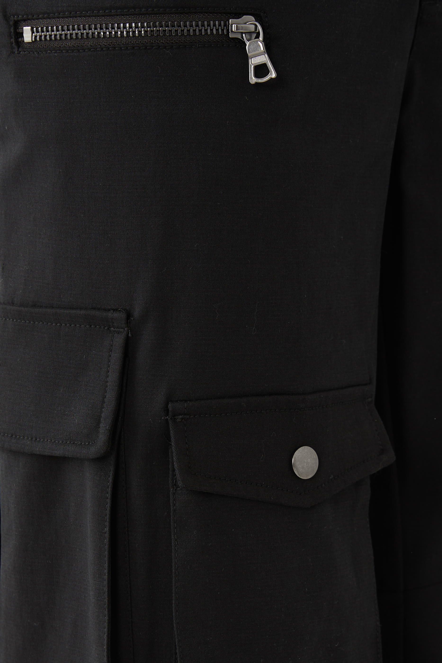 بنطال كارغو ايكرز بقصة واسعة