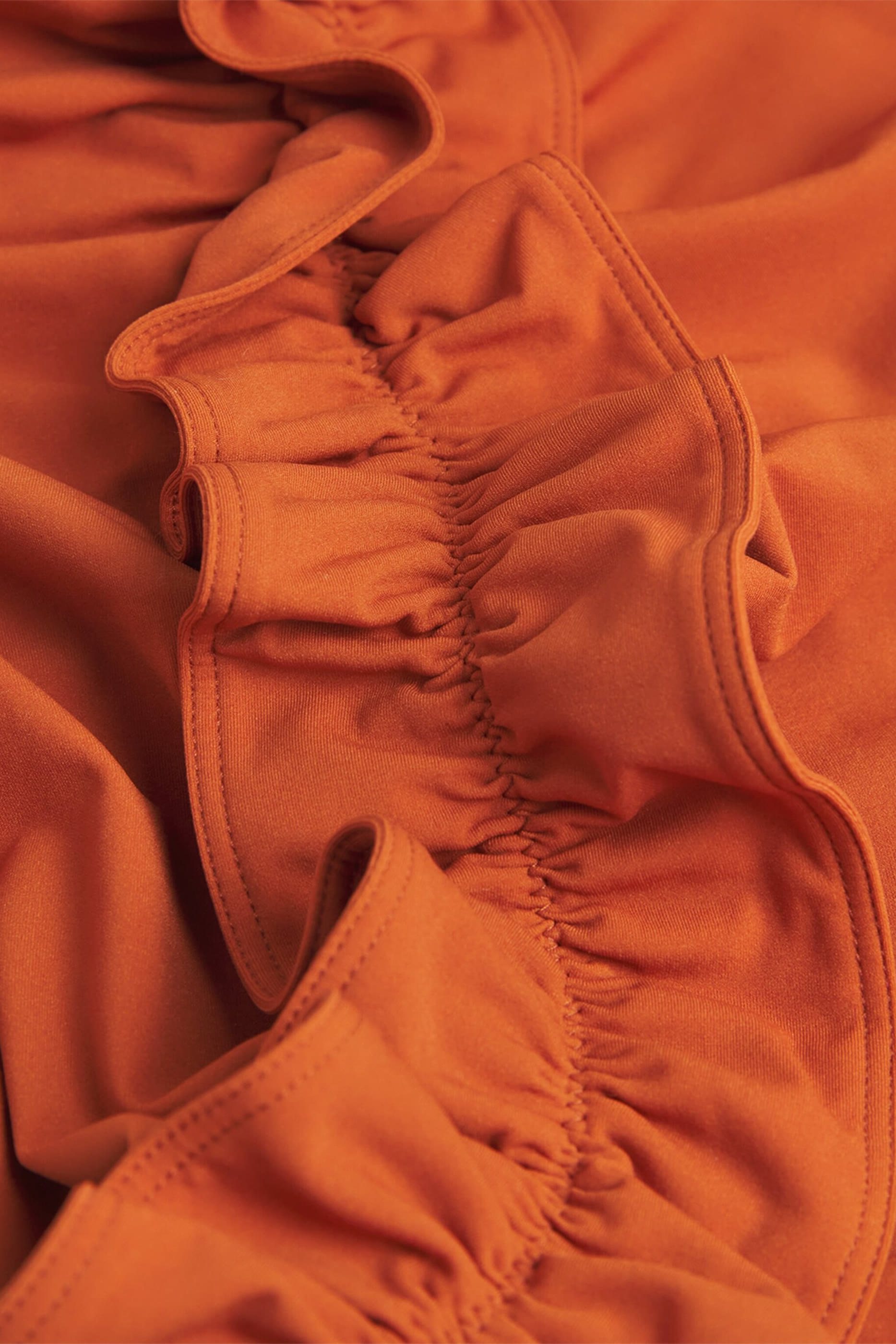 بدلة سباحة كابري بتصميم قطعة واحدة بكتف مكشوف