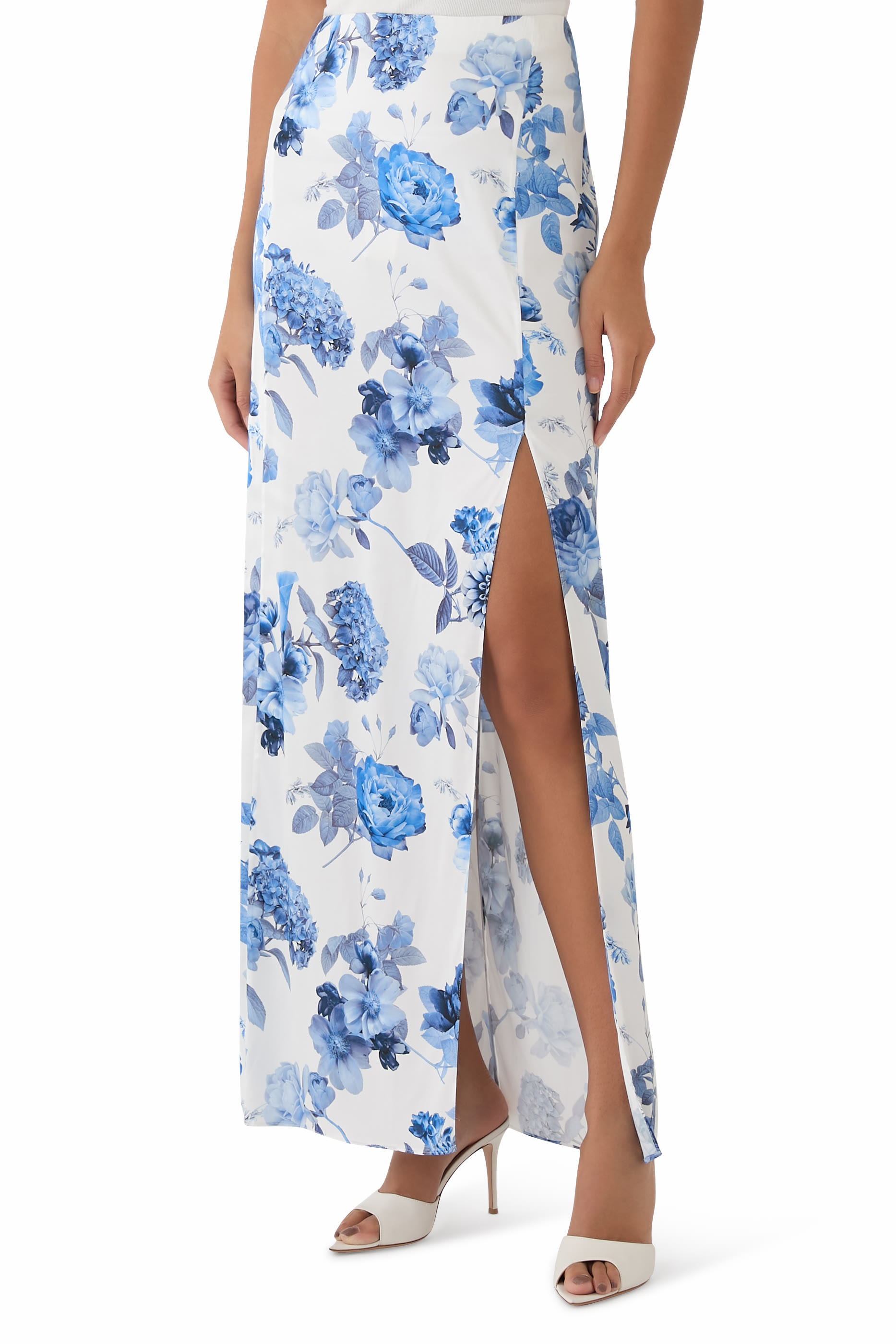 تنورة ستيفين طويلة