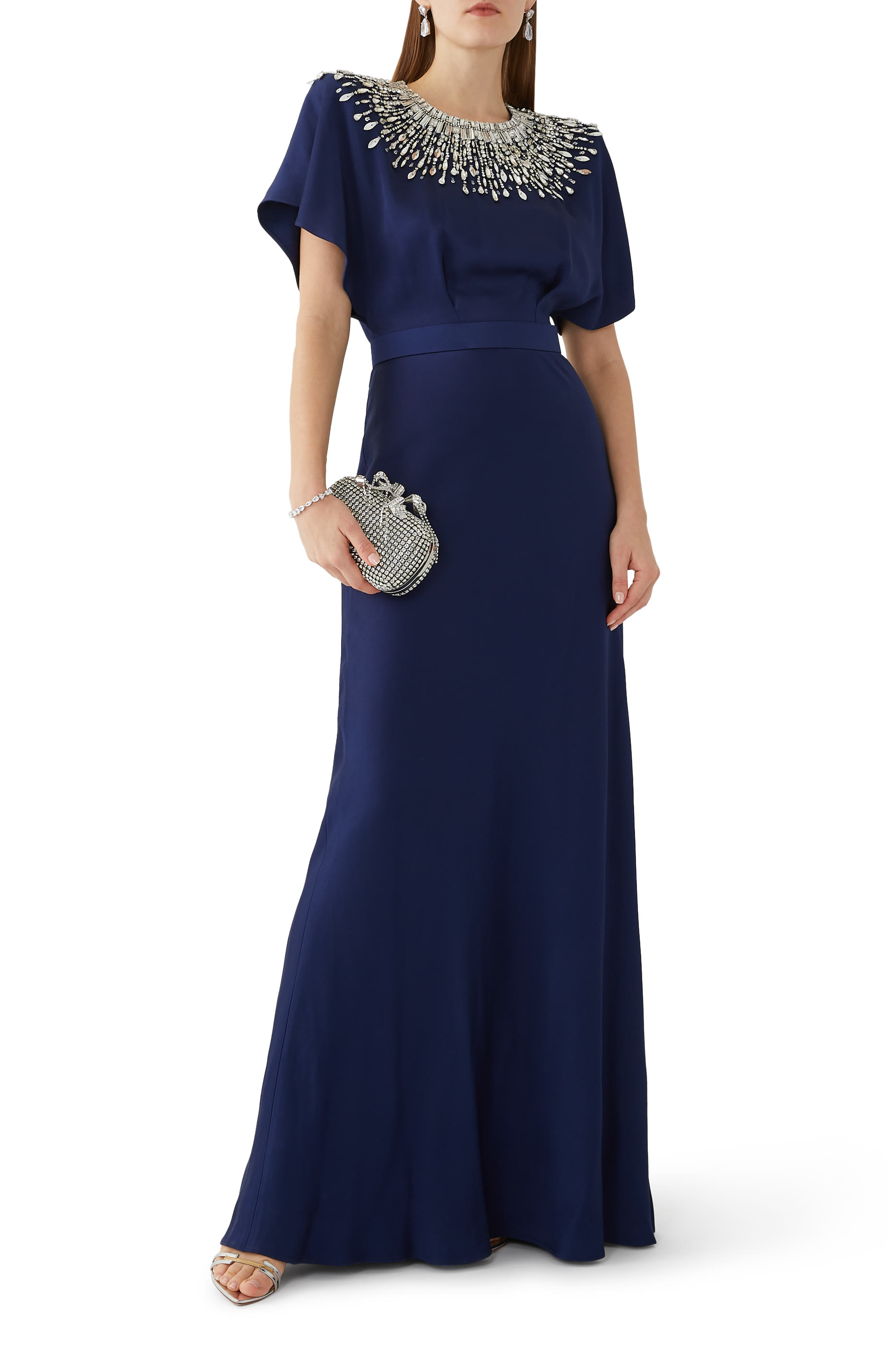 فستان سهرة بأكمام قصيرة مرصع