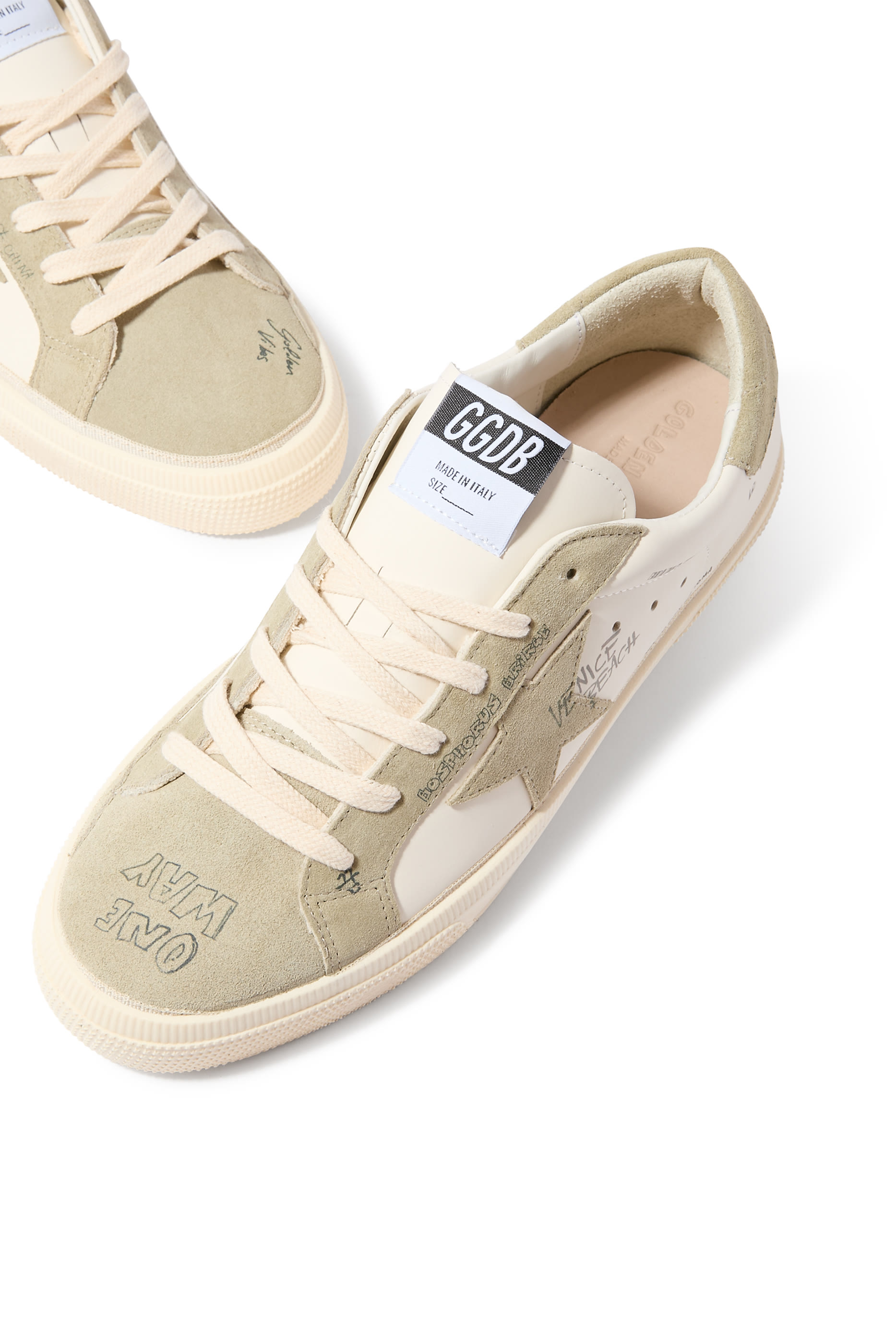 سنيكرز ماي جلد للأطفال