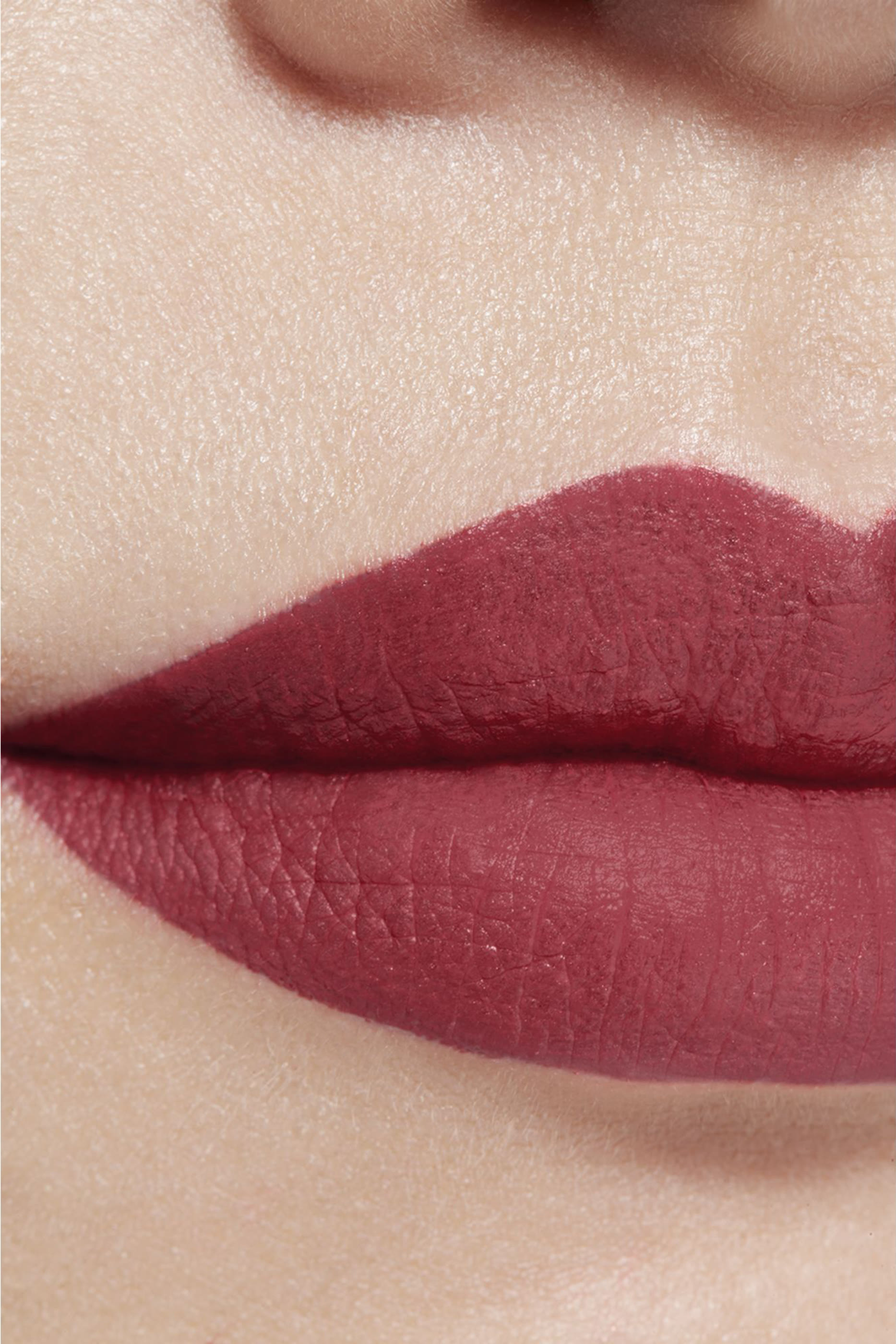 أحمر شفاه روج ألور سائل مخملي إنتنس يدوم طويلا