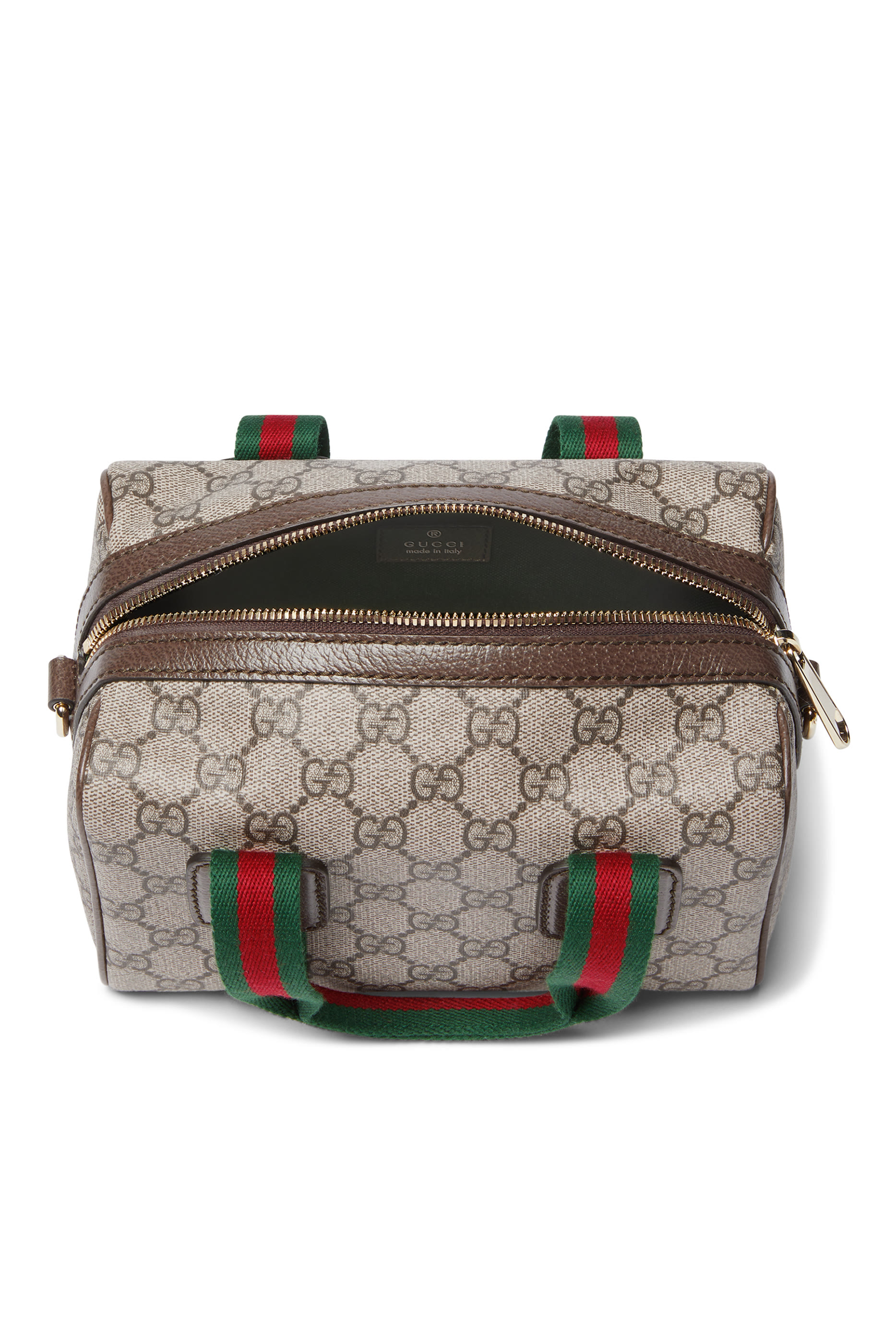 حقيبة يد صغيرة مزينة بشعار الماركة