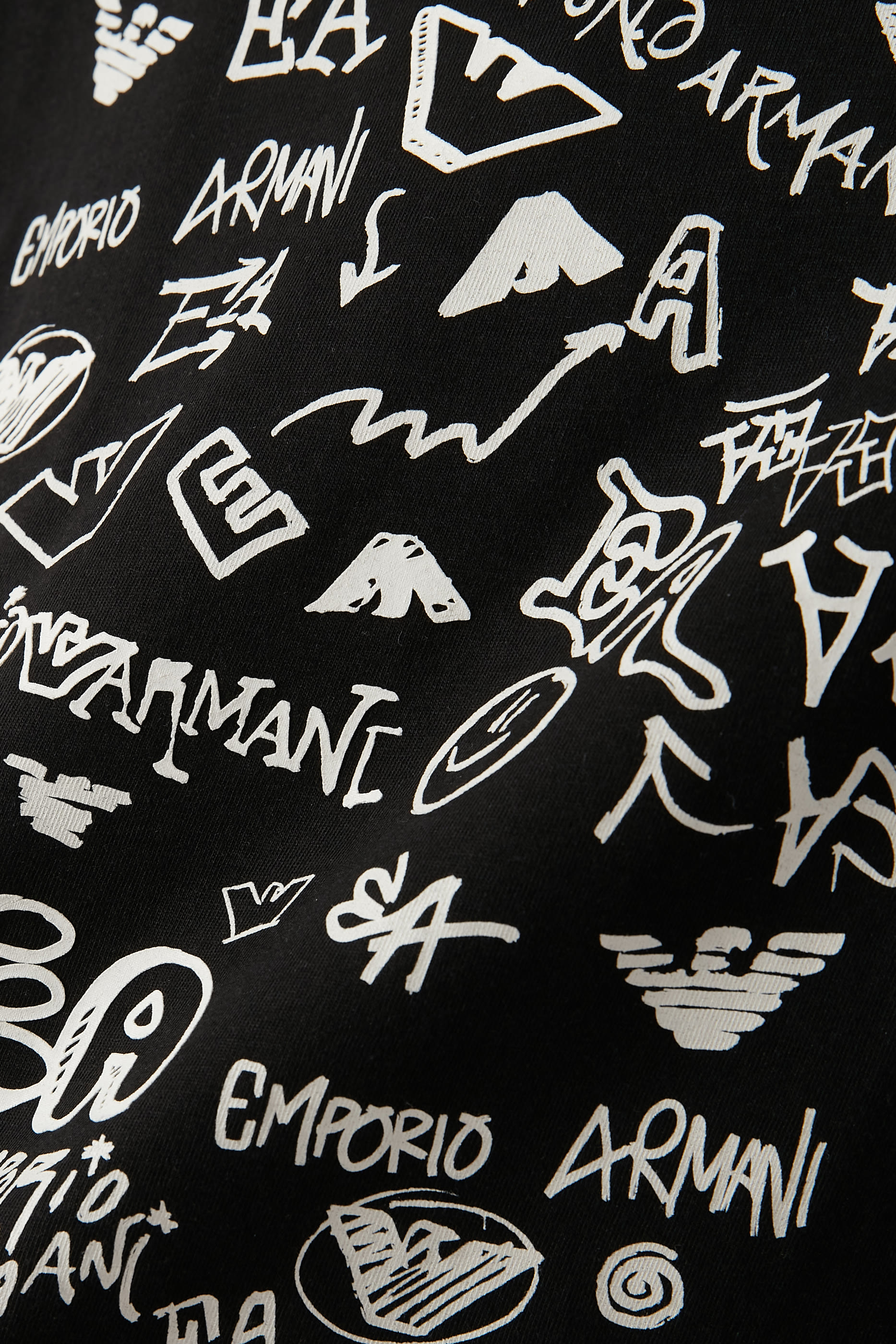 تيشيرت بشعار الماركة غرافيتي للأطفال