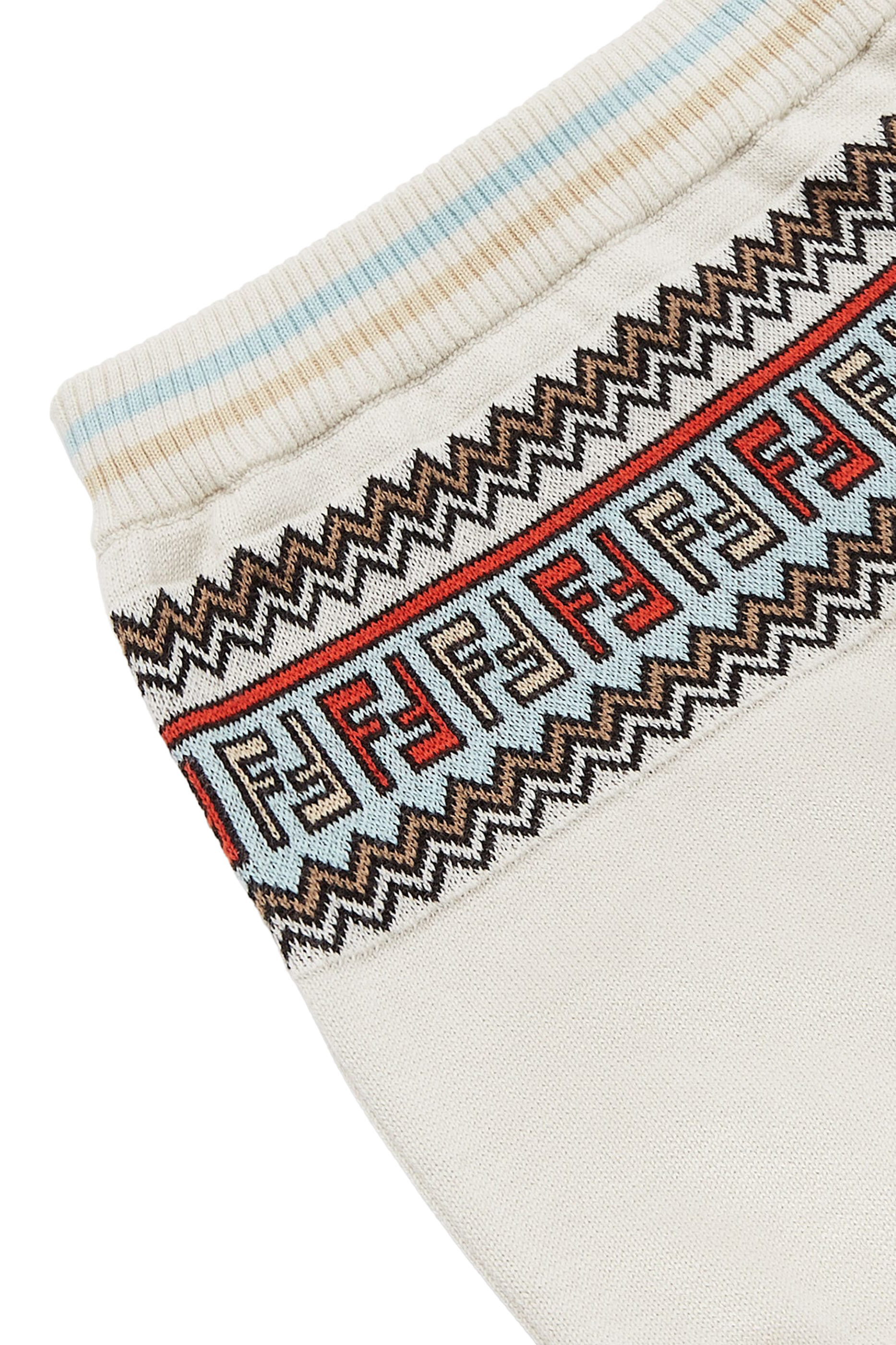 بنطال بشعار الماركة للأطفال