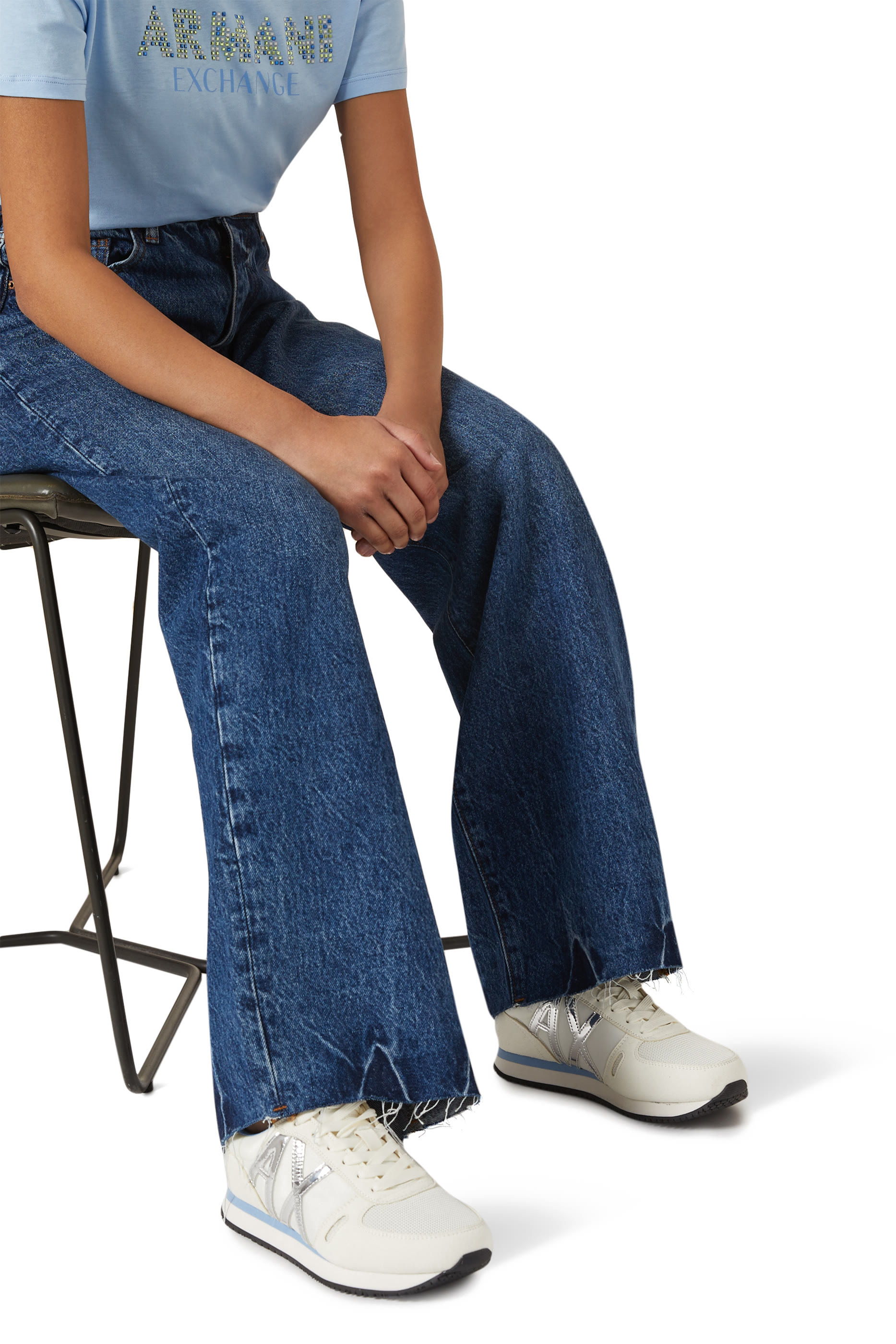 سنيكرز بشعار الماركة ألياف دقيقة