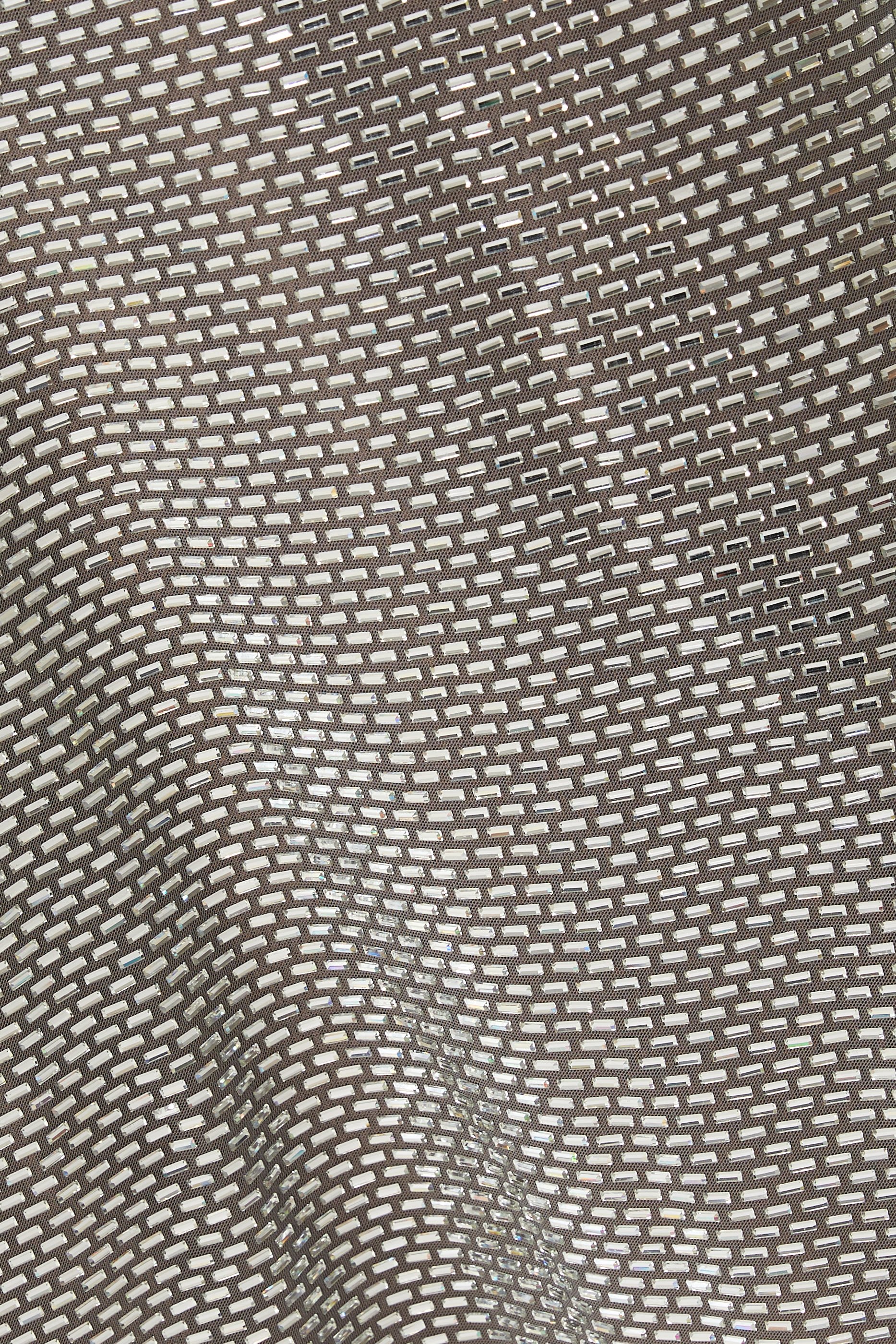 فستان متوسط الطول قماش شبكي بأحجار الراين