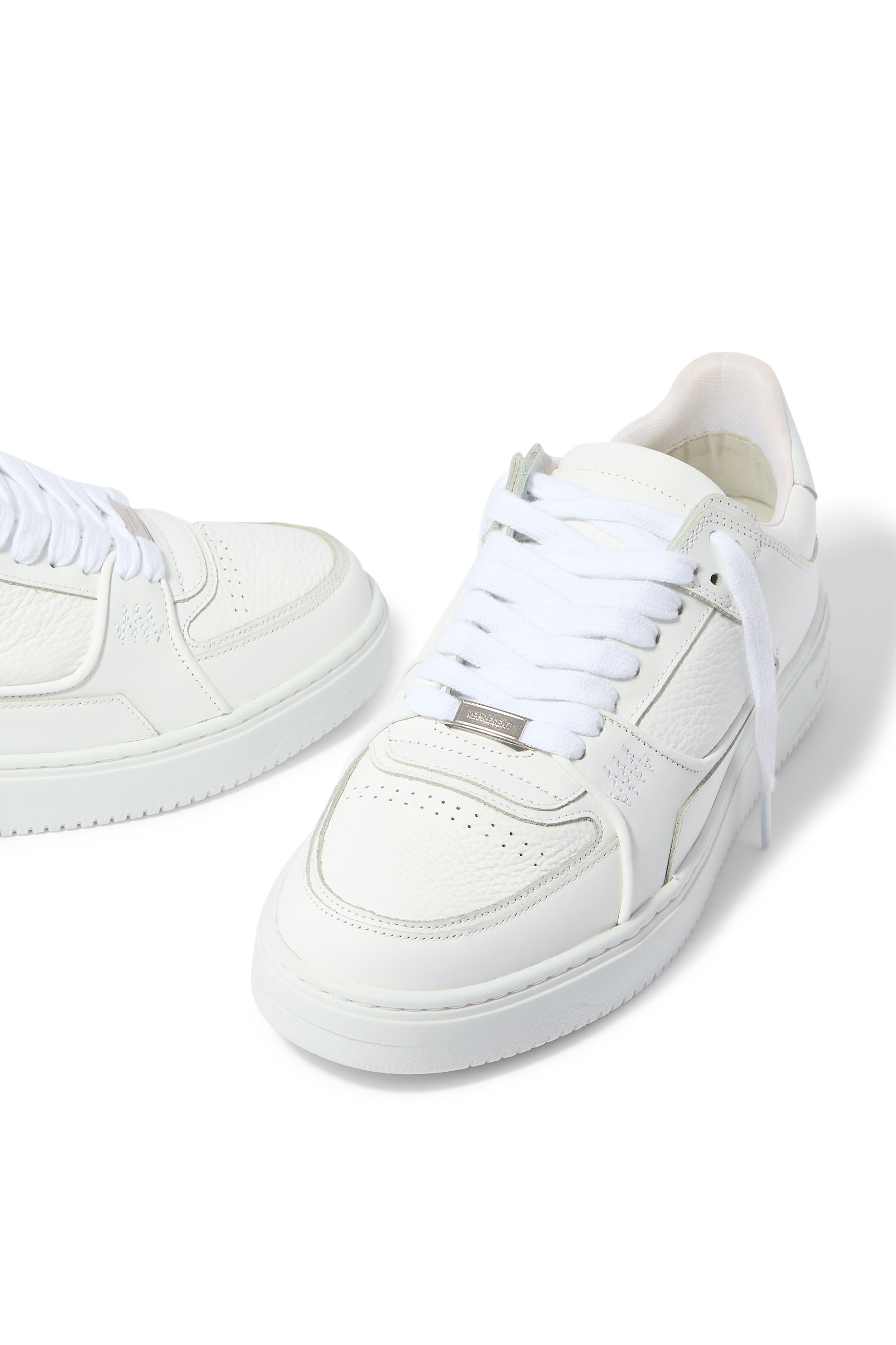 سنيكرز أبيكس