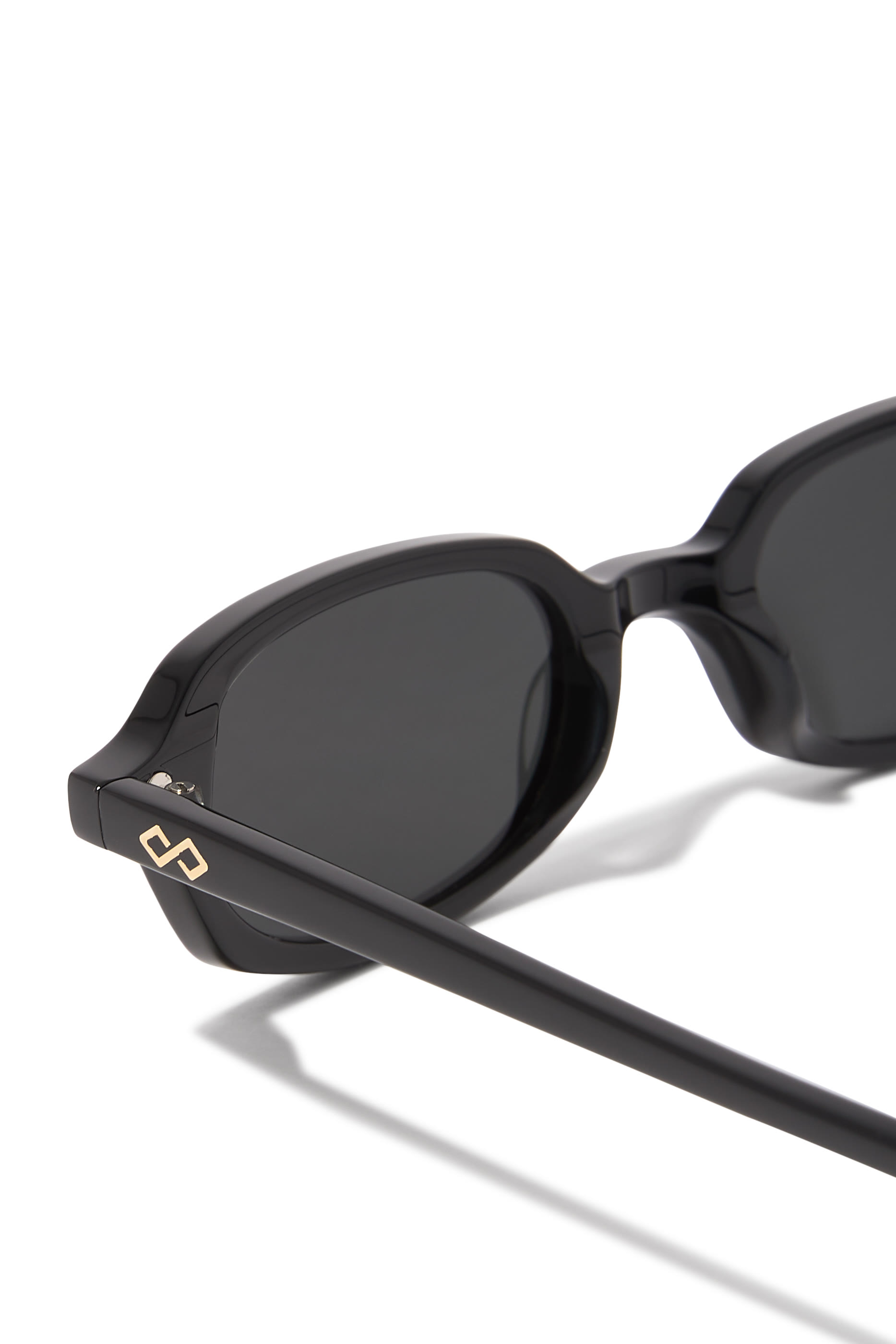 نظارة شمسية كارولين