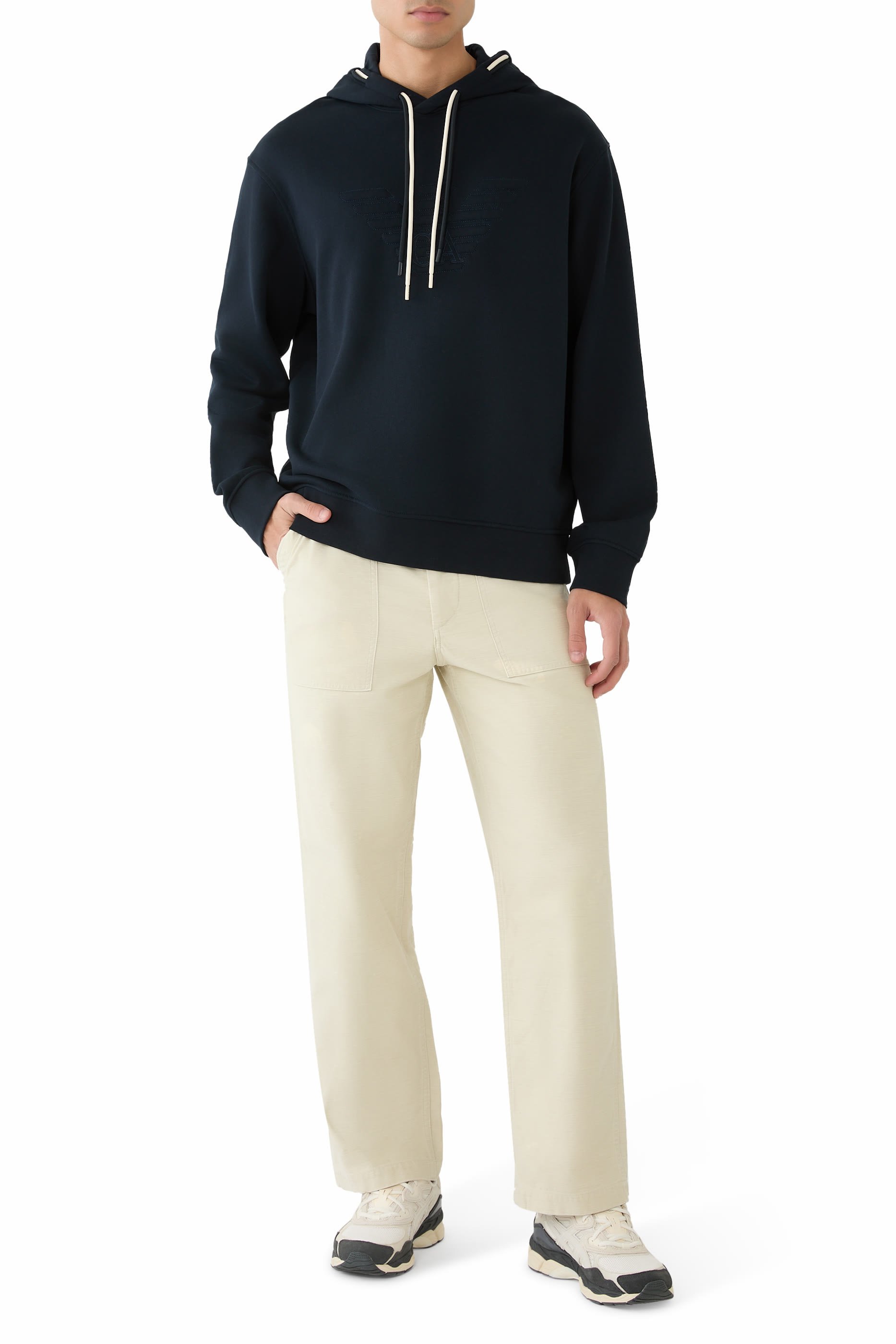 سويت شيرت بغطاء للرأس وشعار الماركة