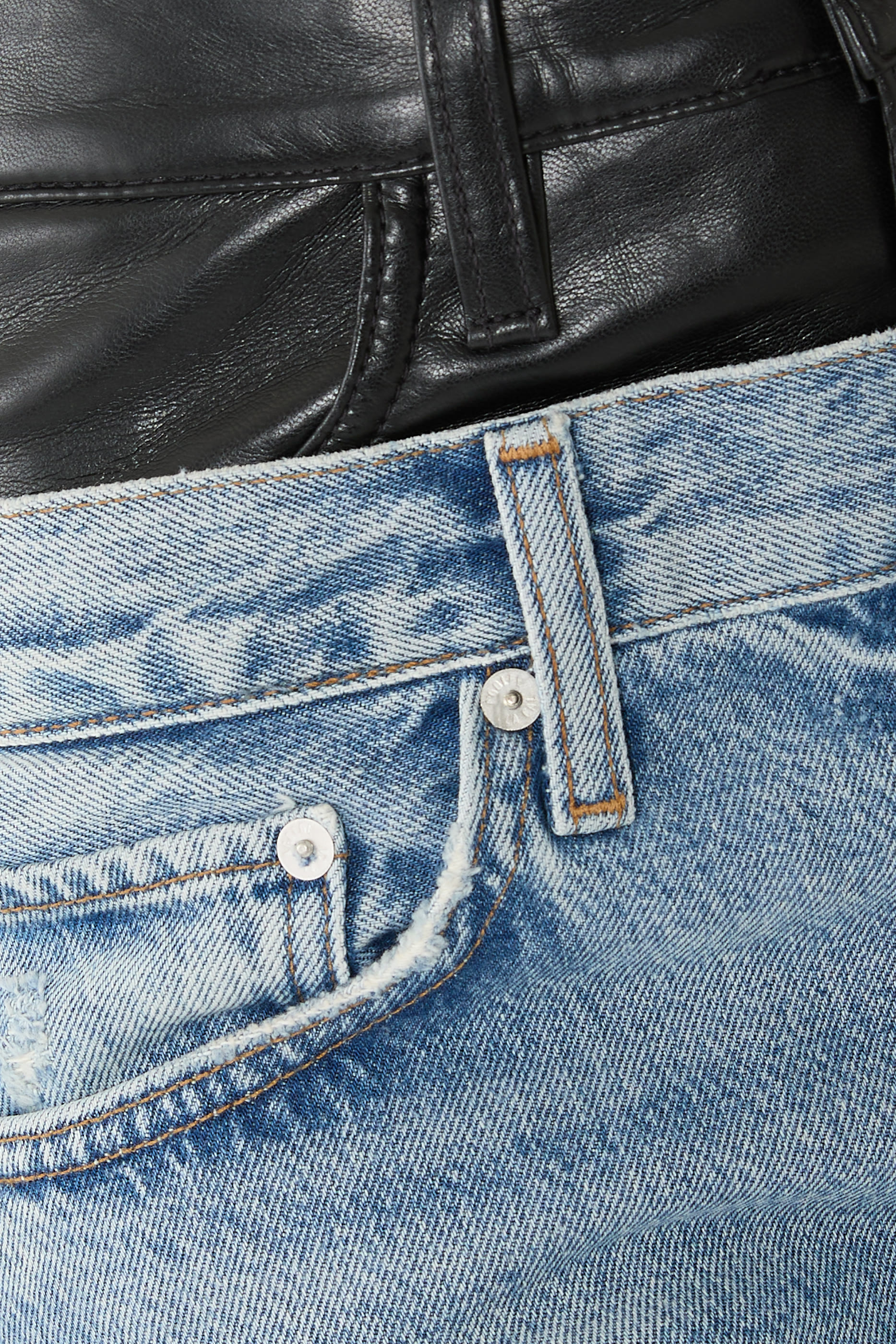 بنطال جينز إلسون