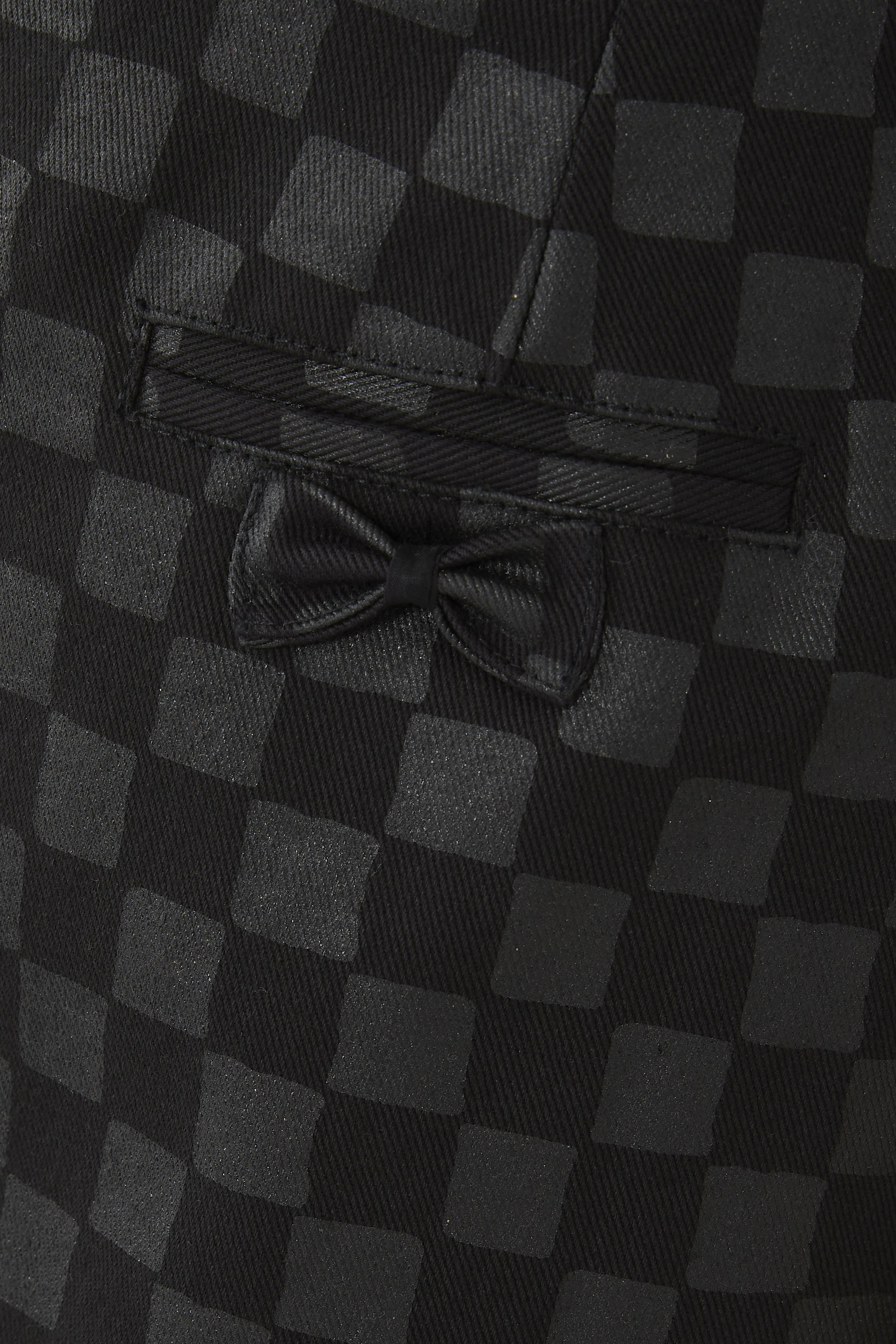 تنورة كوكومو قصيرة