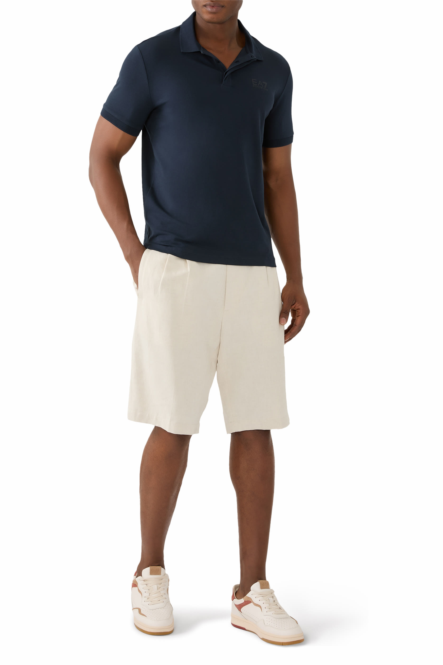 قميص بولو بأكمام قصيرة