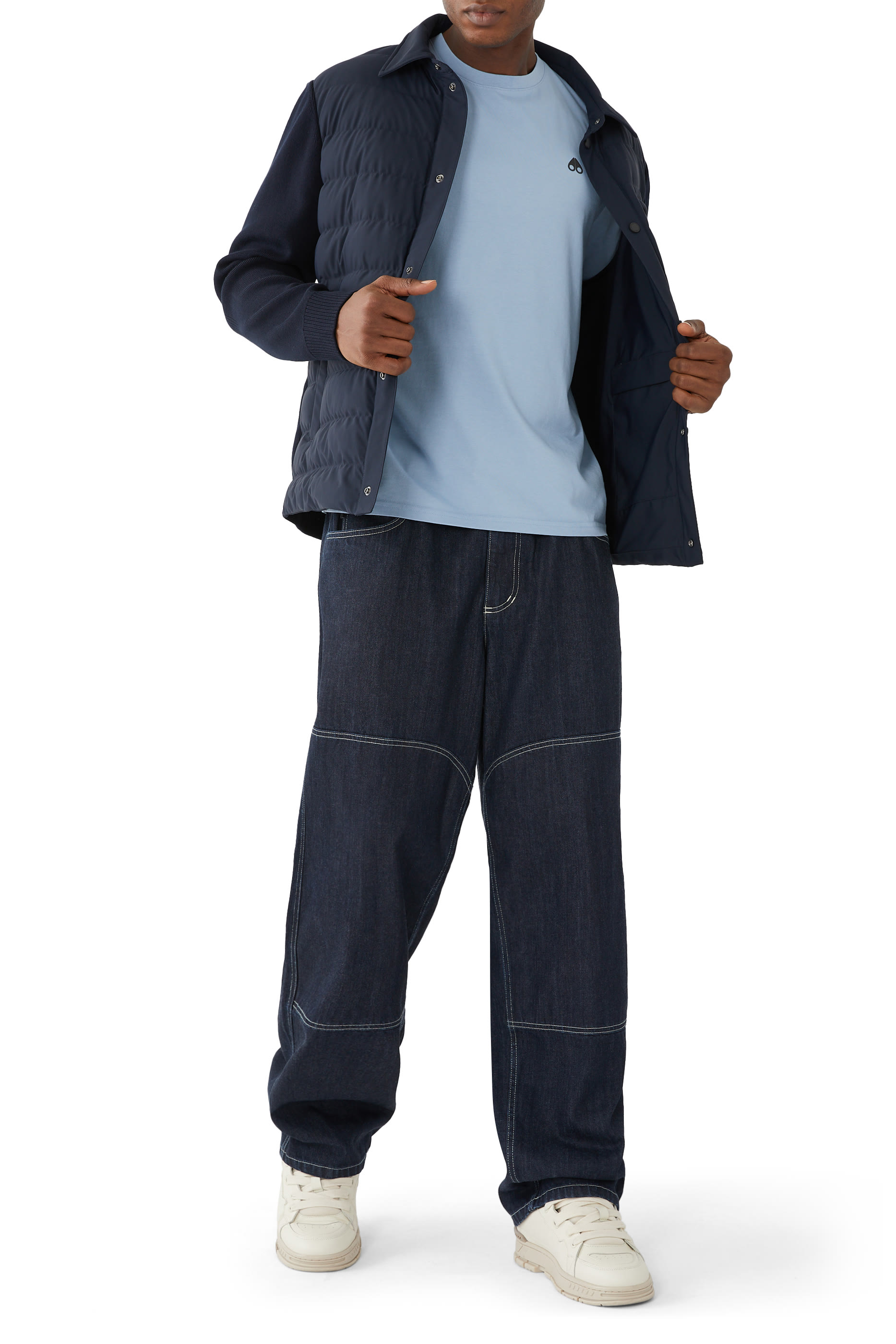 تيشيرت ساتلايت بياقة ضيقة