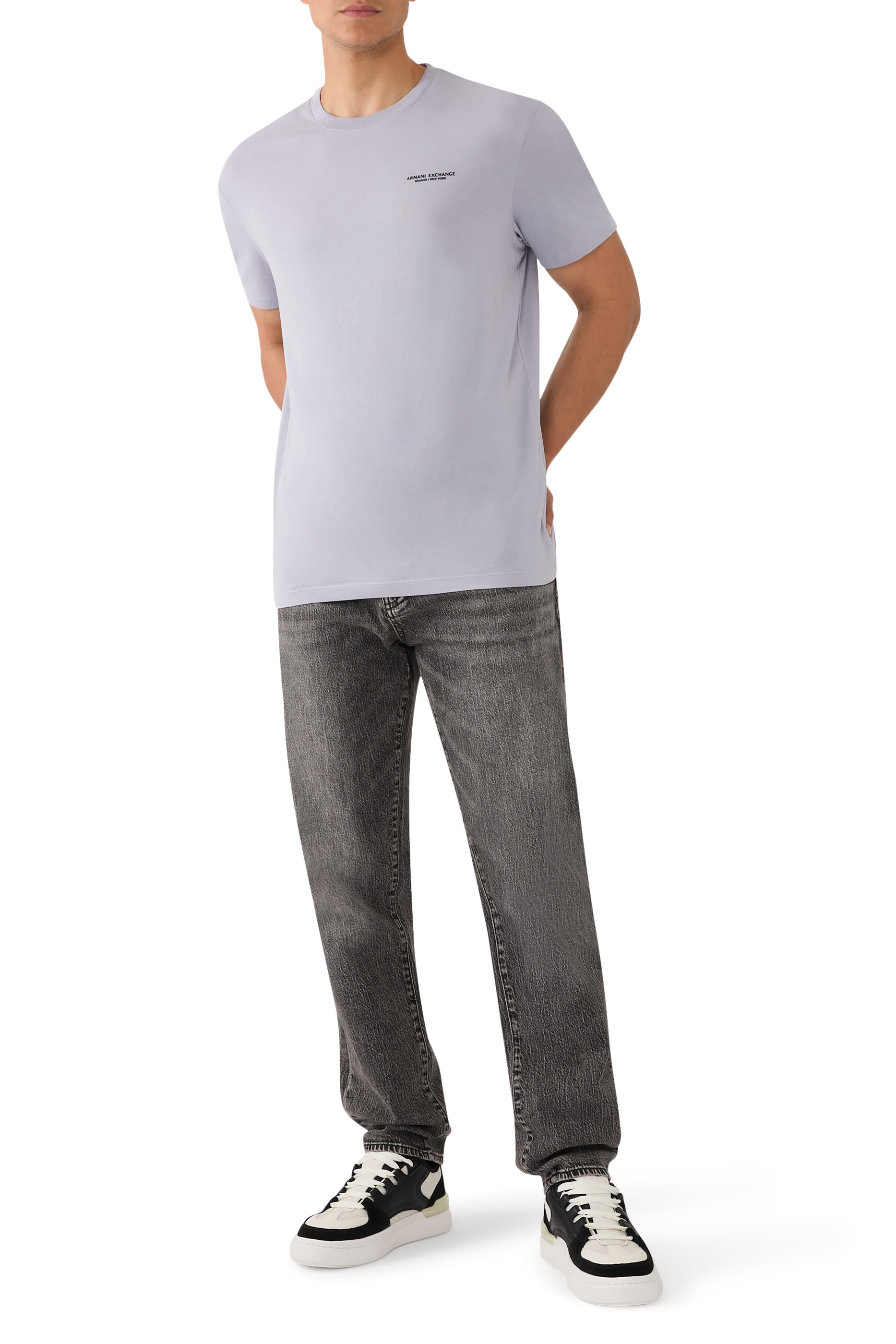 تيشيرت بشعار الماركة