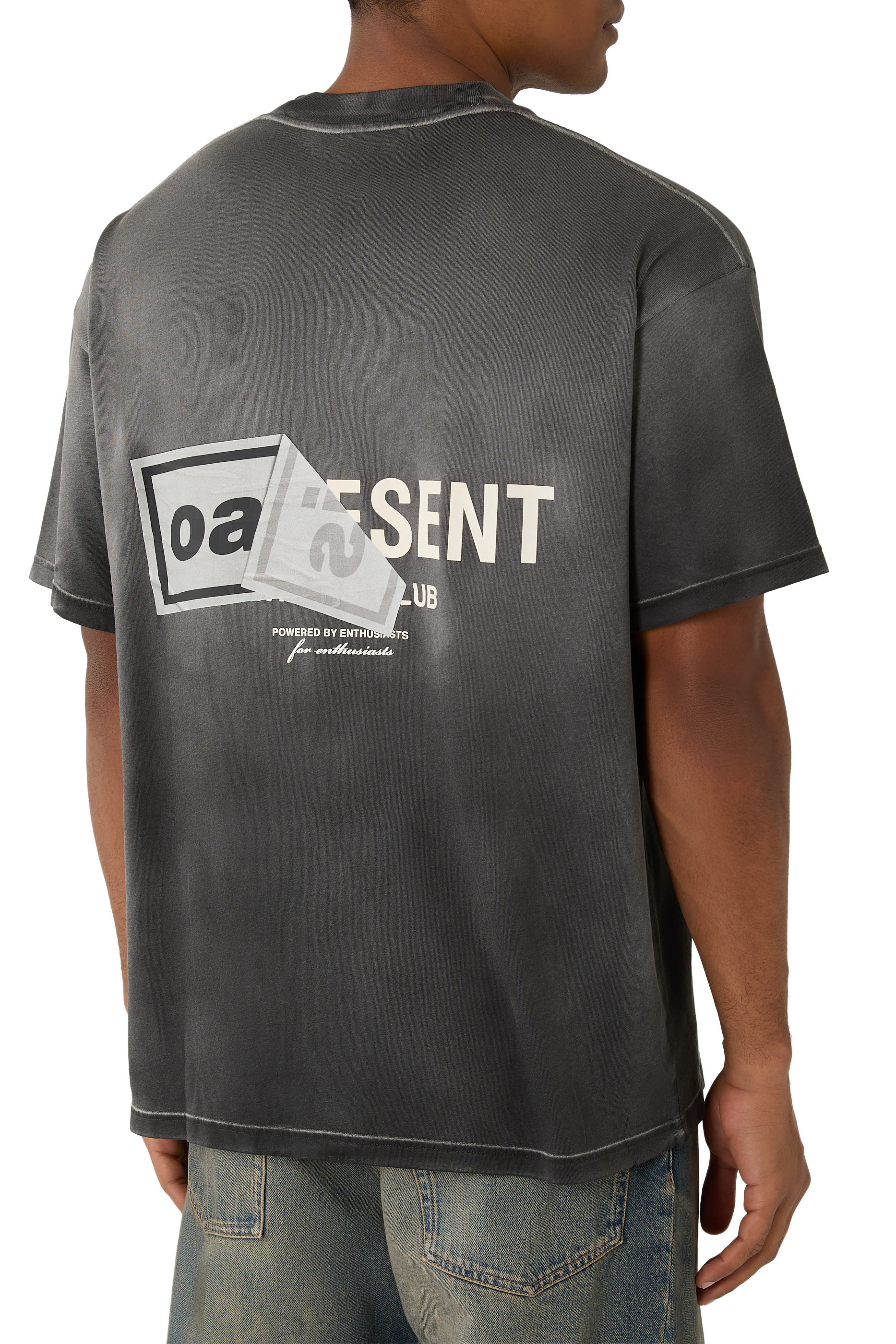 تيشيرت مزين بشعار أونرز كلوب