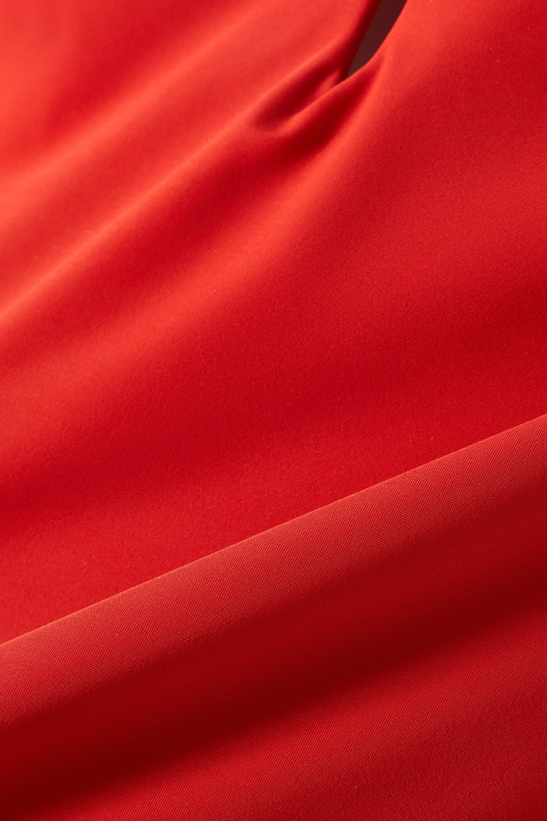 بدلة سباحة فيريتي بتصميم قطعة واحدة