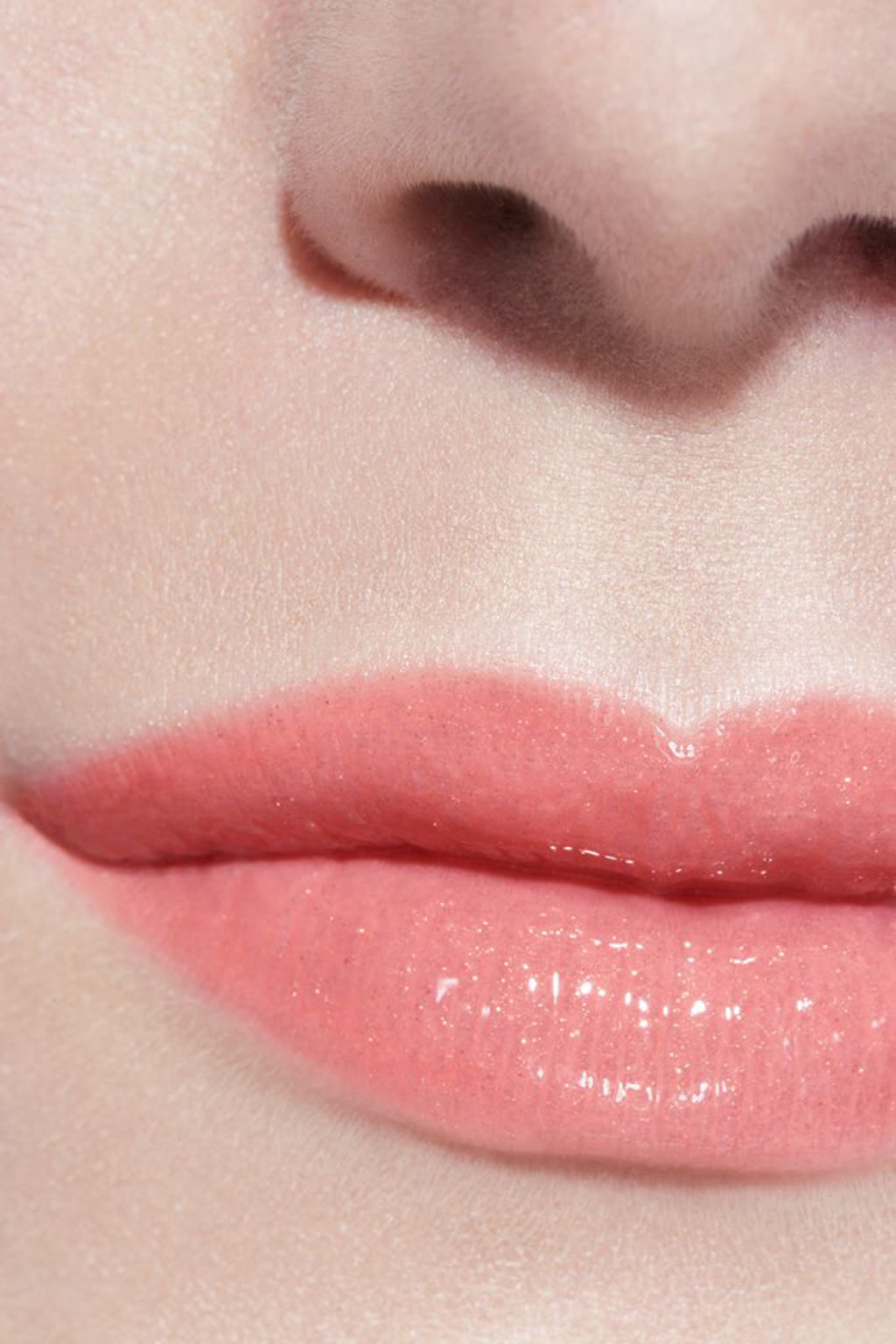 أحمر شفاه سائل بلمعان وثبات فائق ROUGE ALLURE LAQUE