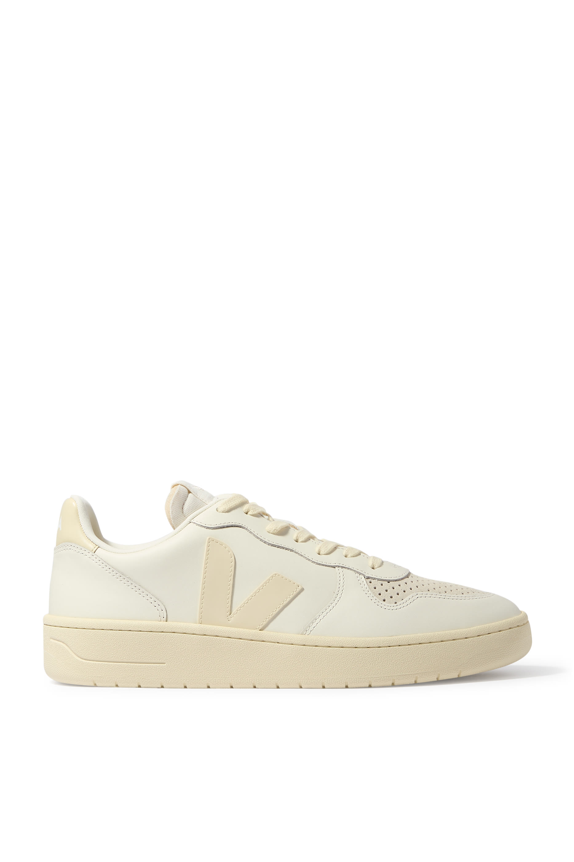 سنيكرز في 10 جلد