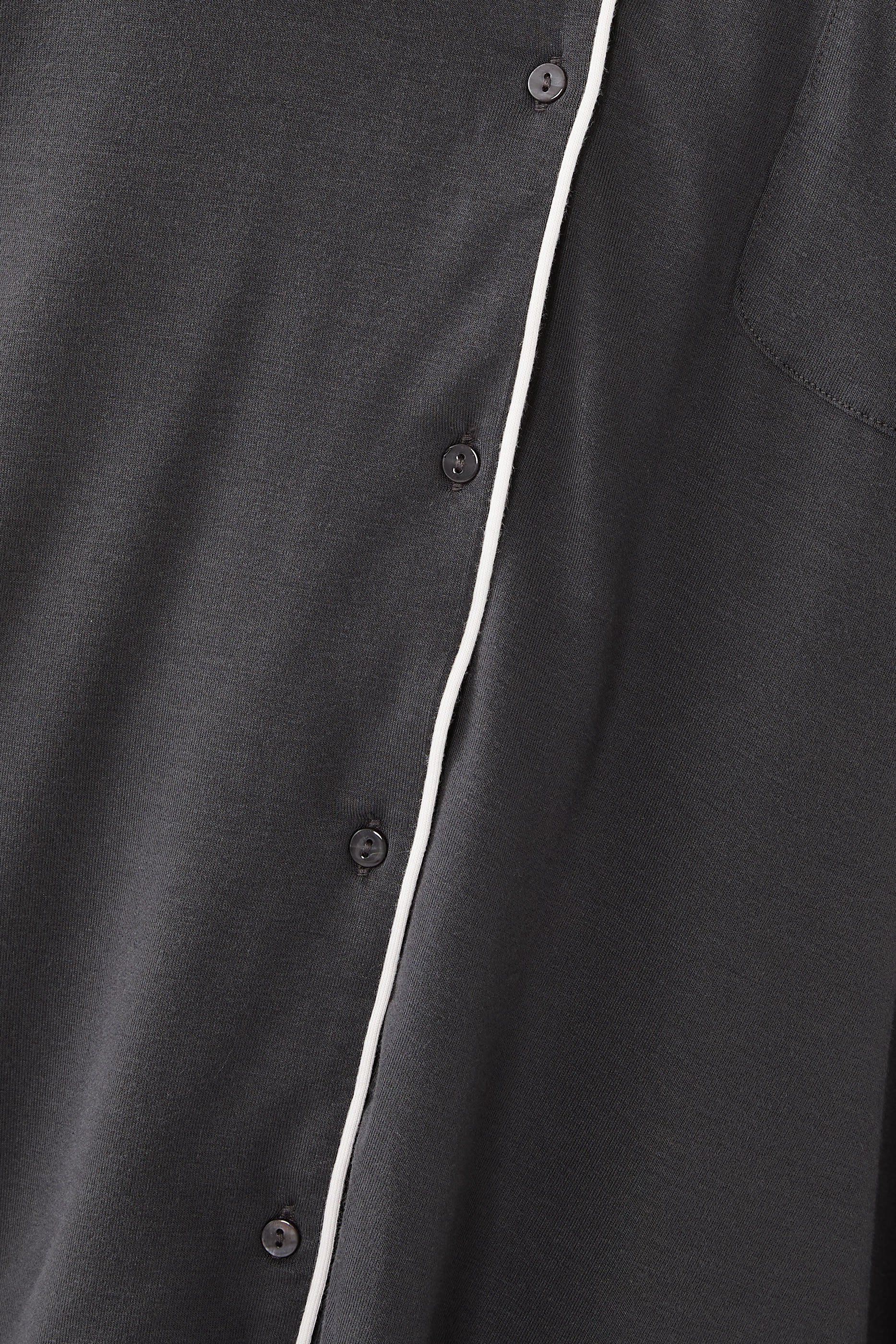 طقم بيجامة بقصة مريحة وحواف ملفوفة بلون مغاير جيرسيه