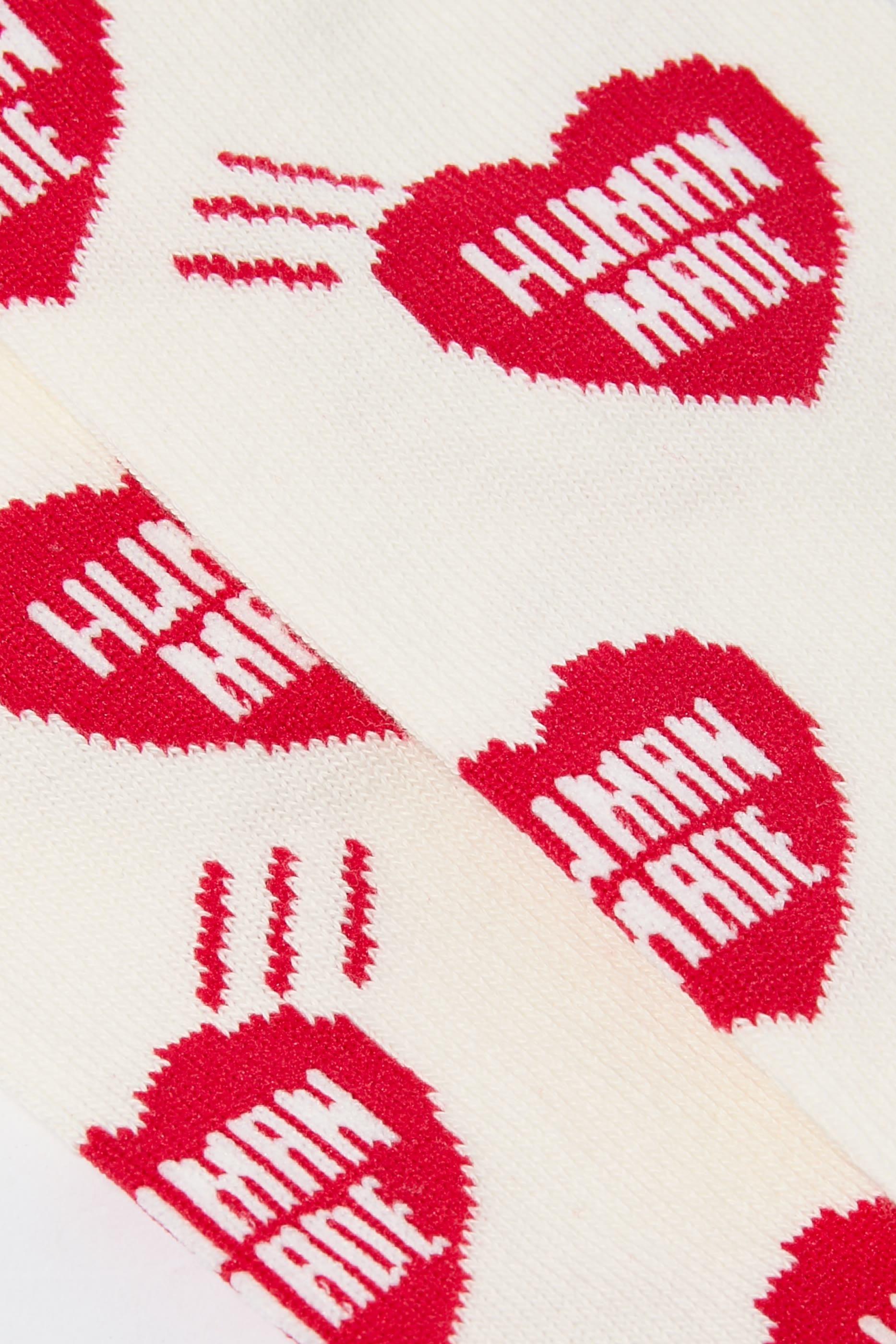 جوارب بنقشة قلوب