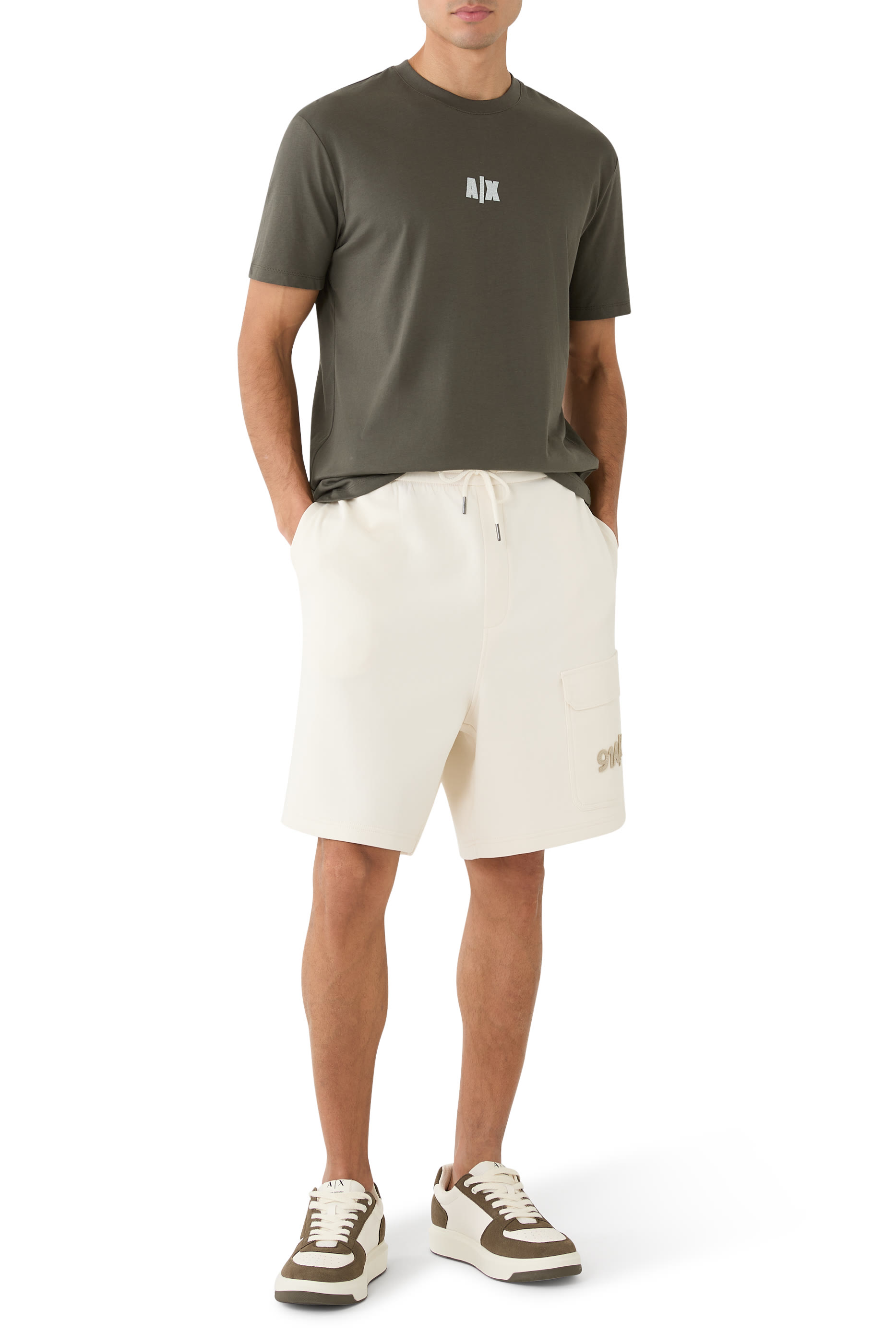 تيشيرت بشعار حرفي الماركة