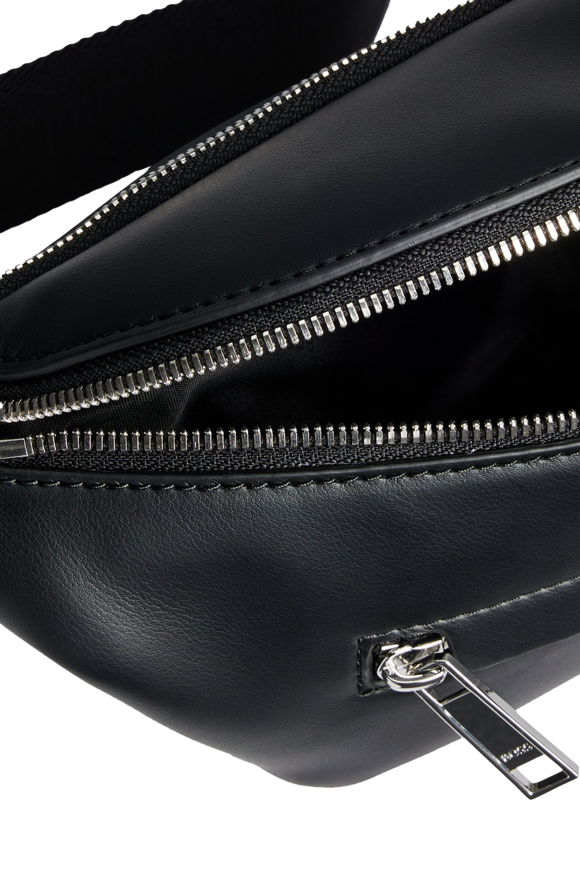 حقيبة خصر راي