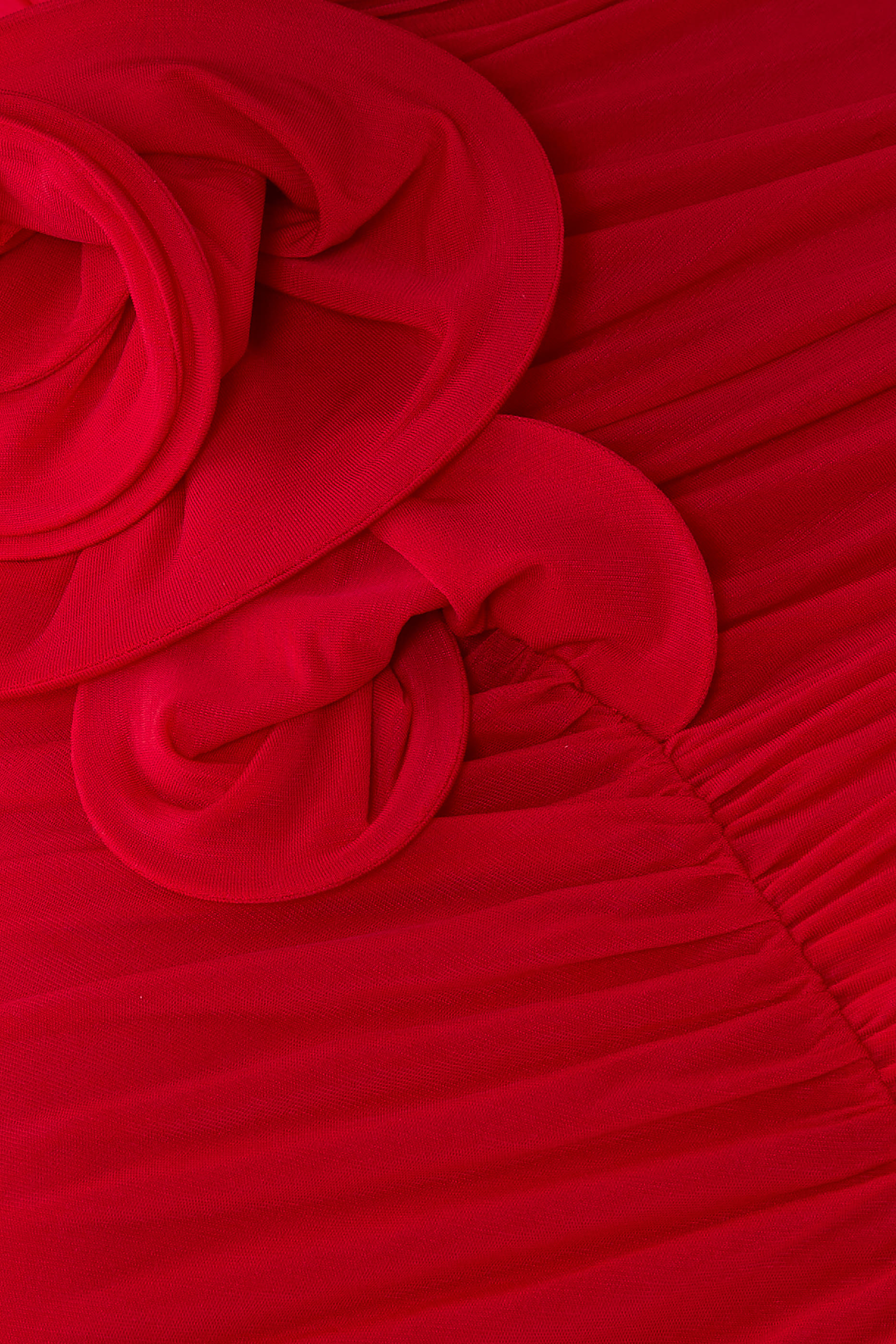 فستان قصير بدرابيه وياقة عالية 