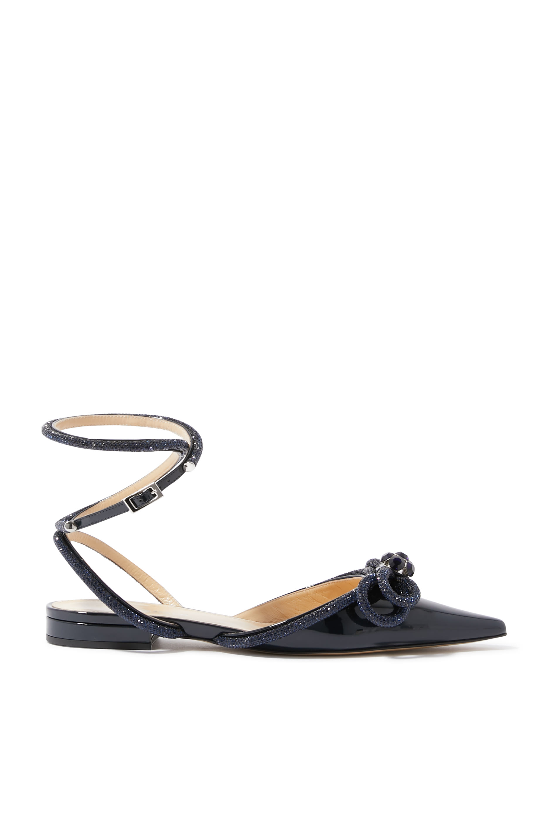 حذاء بكعب مسطح وربطتي فيونكةستان