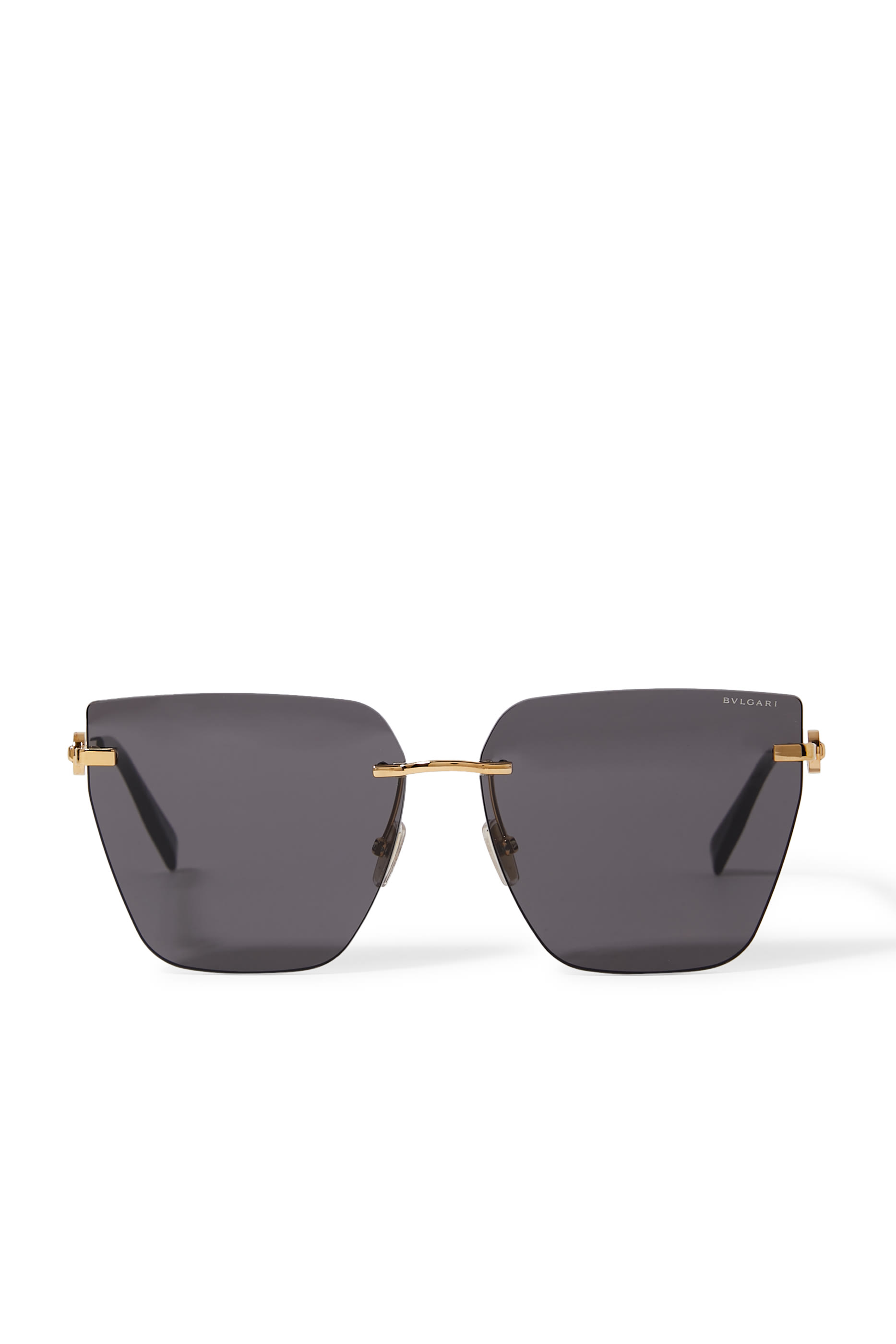 نظارة شمسية بشعار الماركة