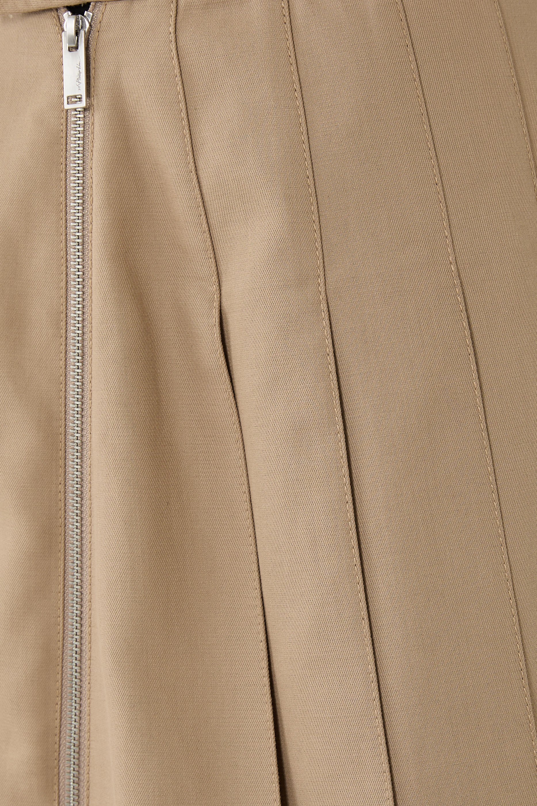 تنورة يوتيليتي بطيات وسحاب