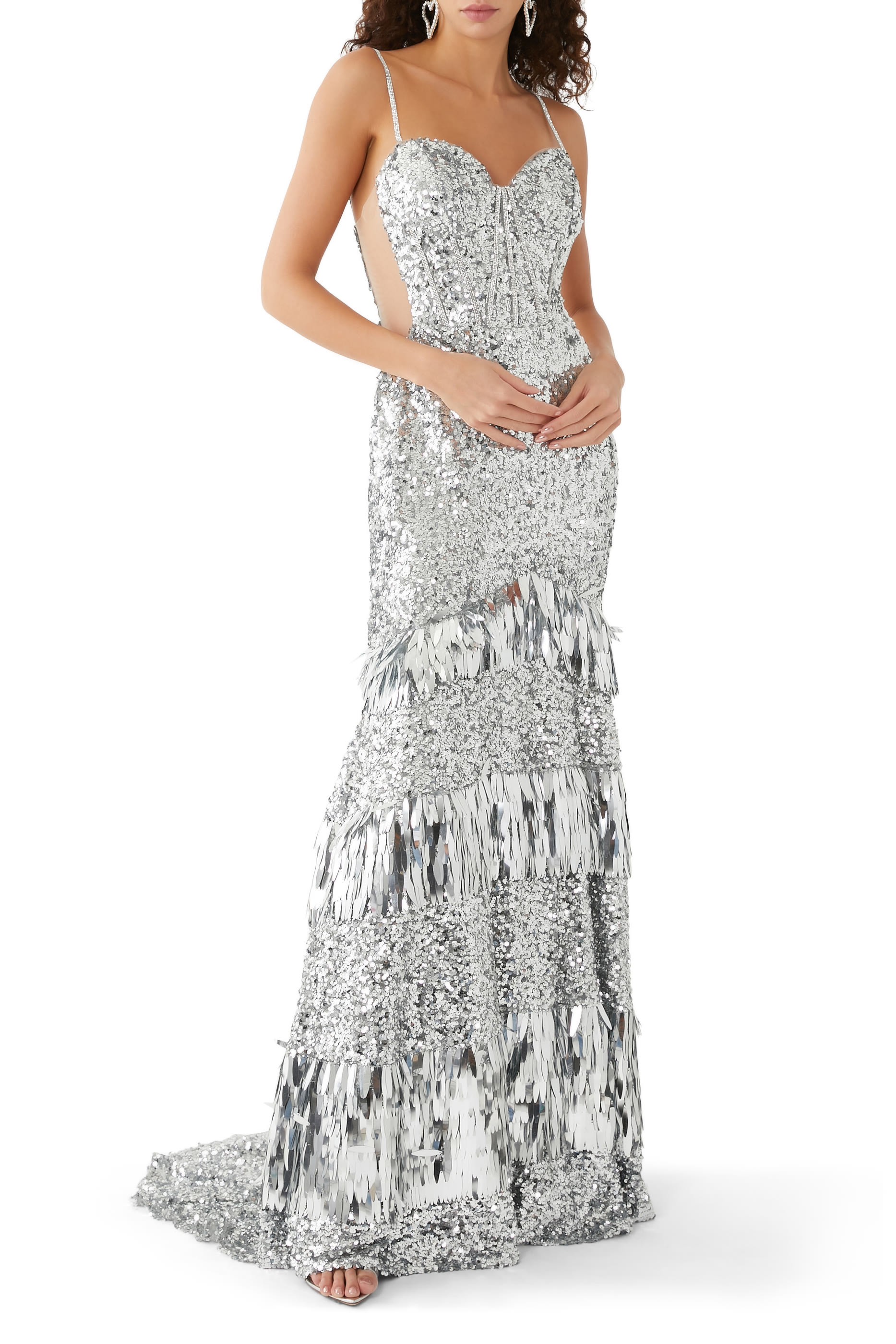 فستان سهرة بدون أكمام وبظهر مفتوح