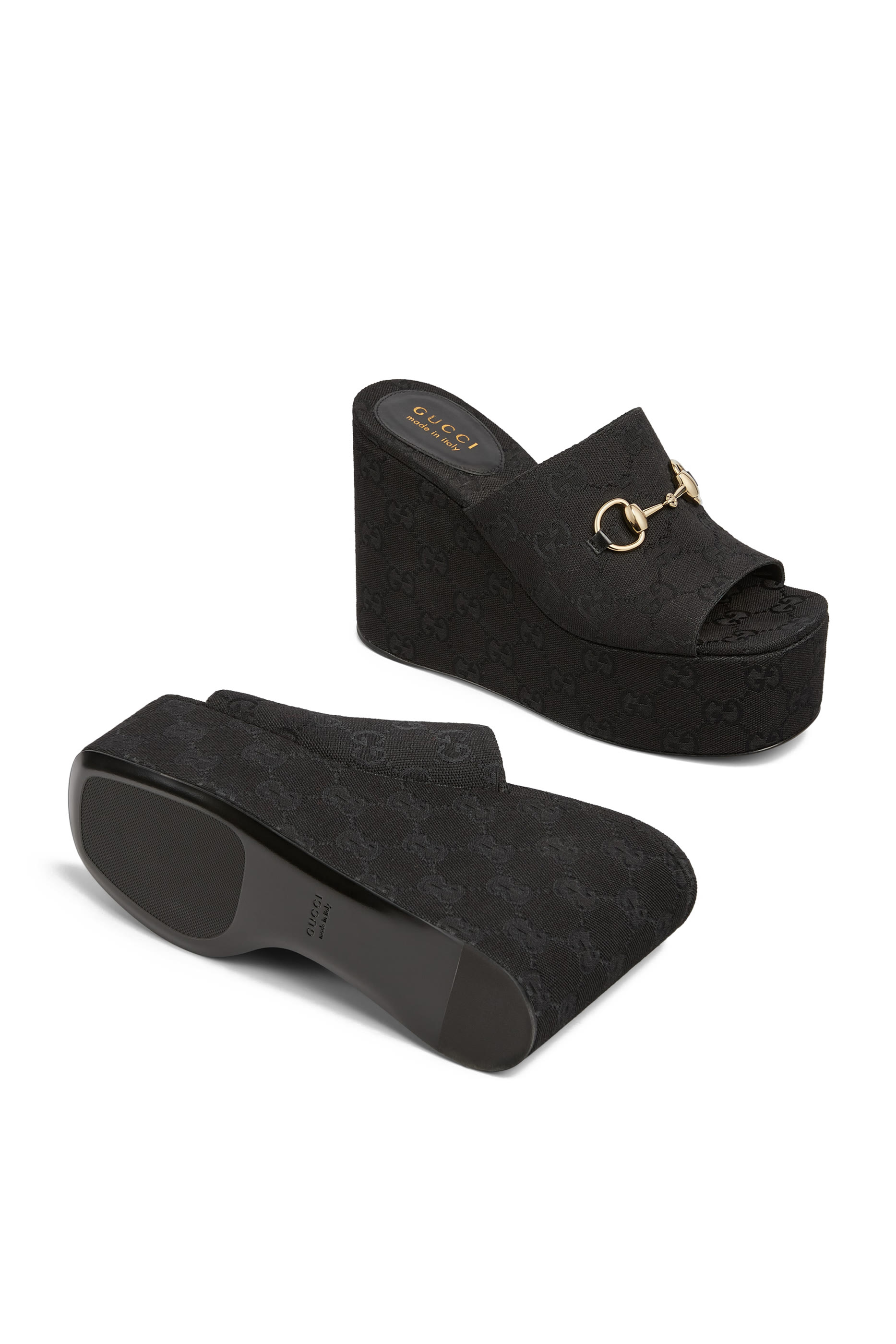 صندل بنعل ويدج 60 وحلية شعار الماركة