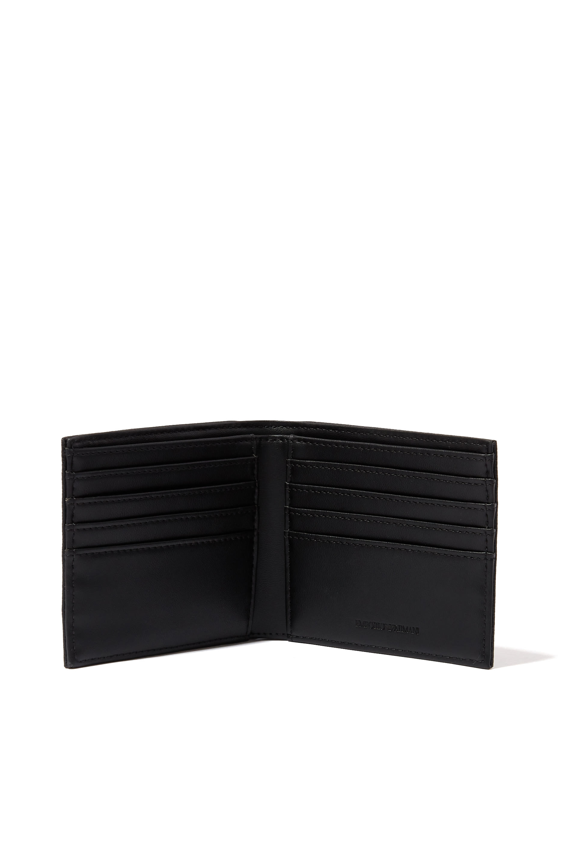 محفظة مزينة بشعار النسر المميز للماركة