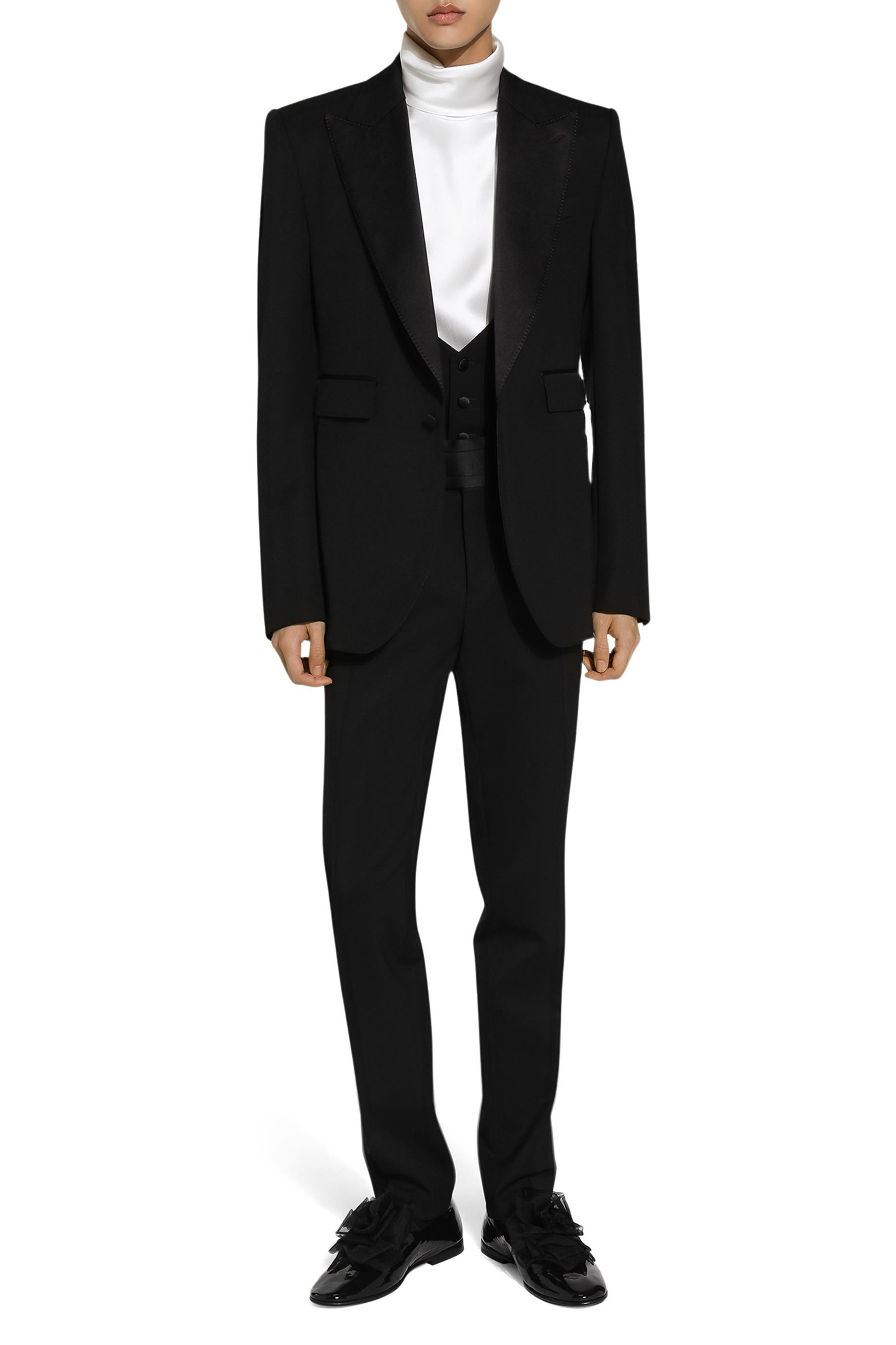 قميص بياقة عالية حرير