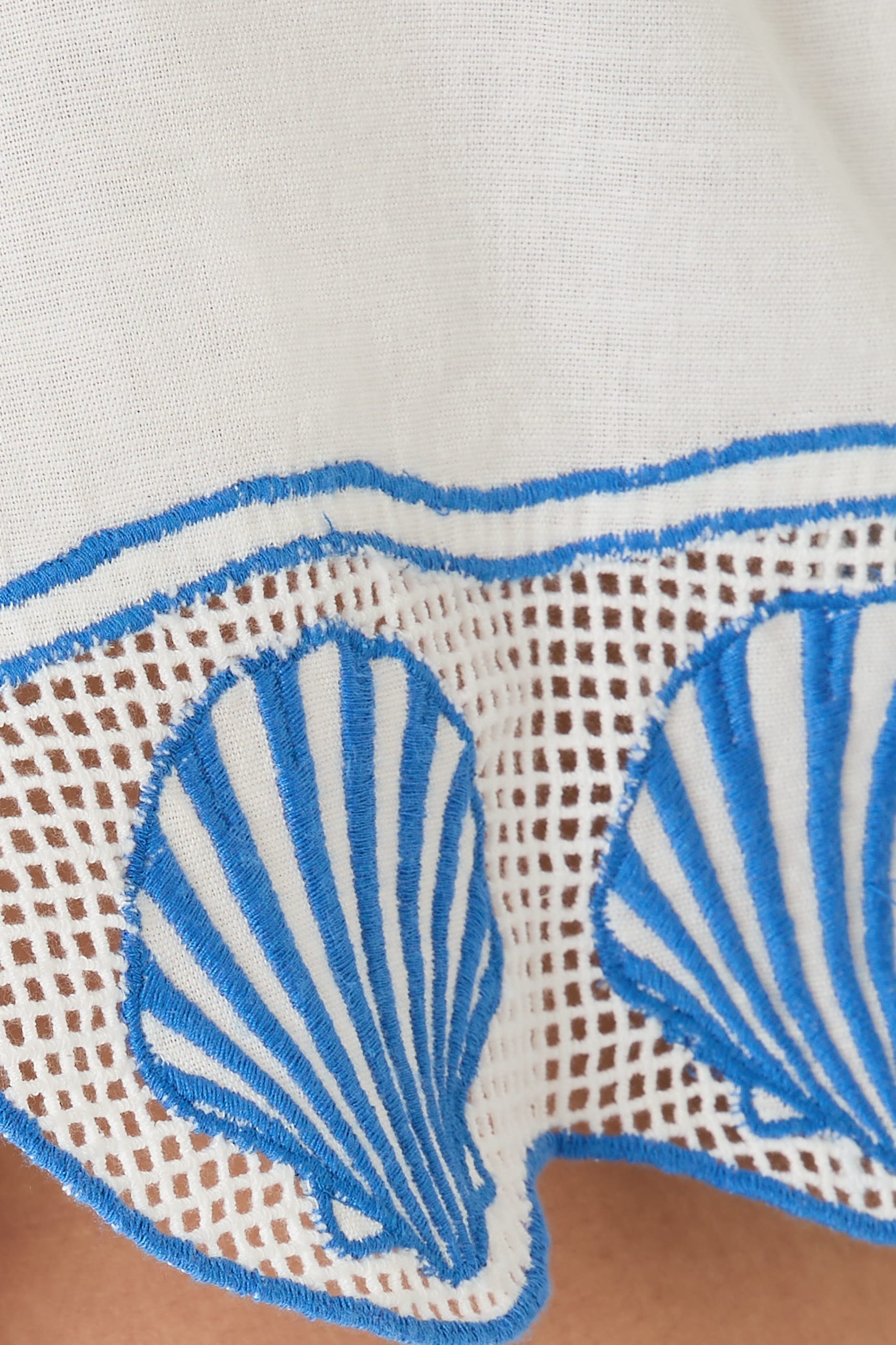 بلوزة فينيس