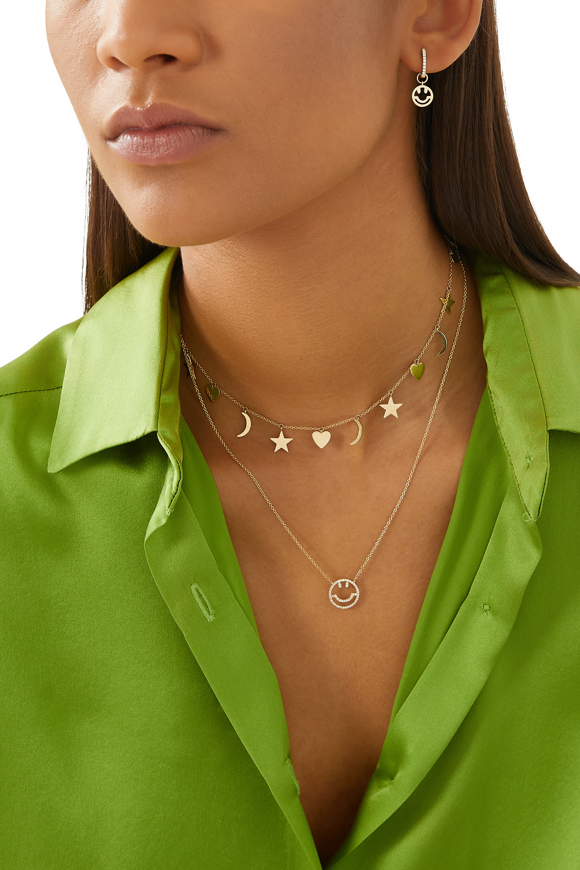 قرط متدلي بتصميم سمايلي فايس مرصع بالماس