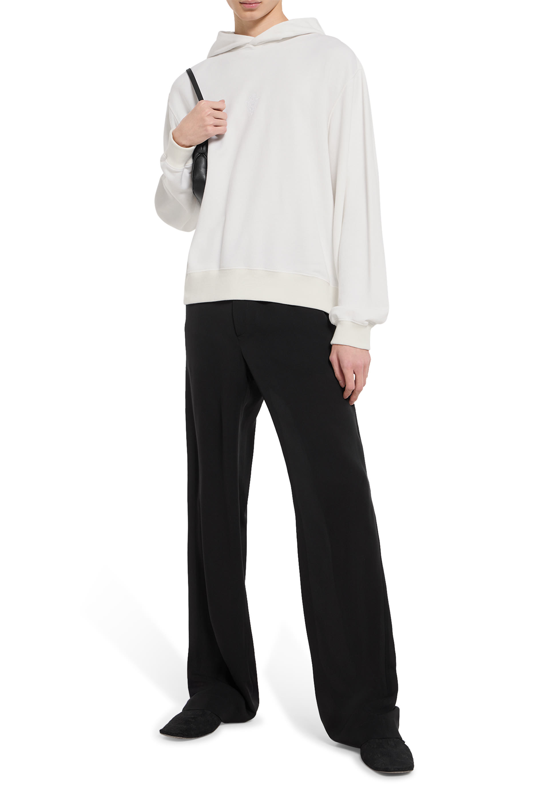 سويت شيرت بتطريز كريست