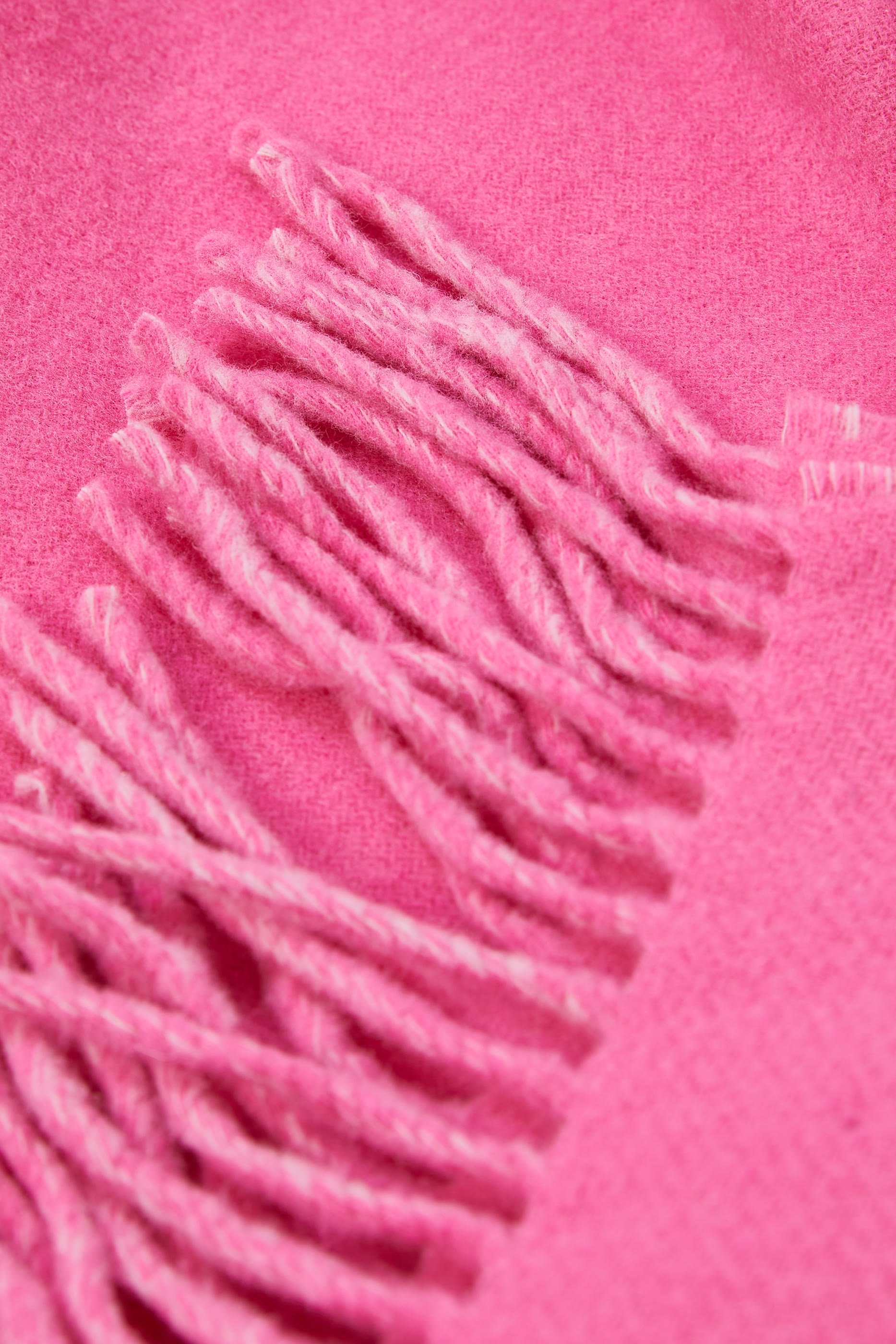 وشاح ليشارب بشعار الماركة