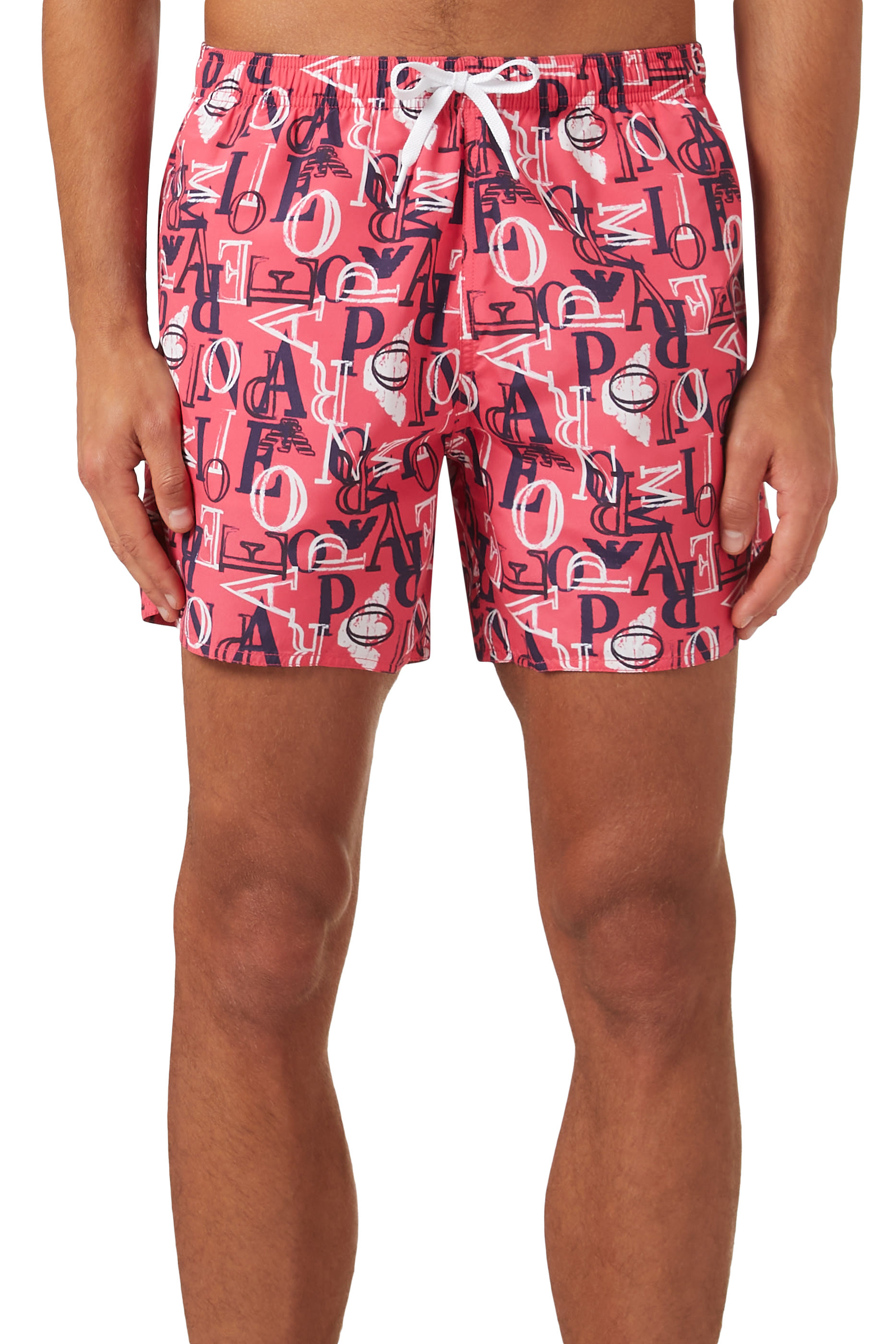 شورت سباحة مزين كليا بشعار الماركة