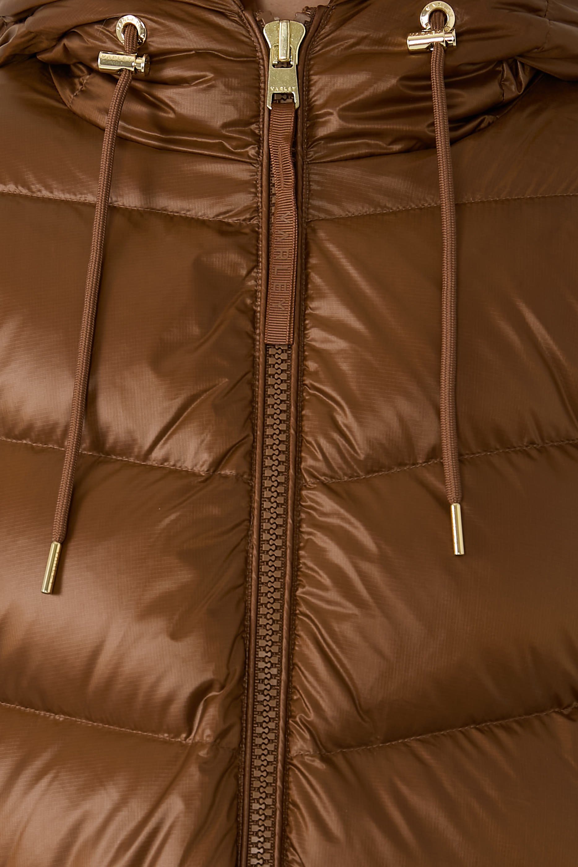 جاكيت مادلينا مبطن بزغب خفيف الوزن