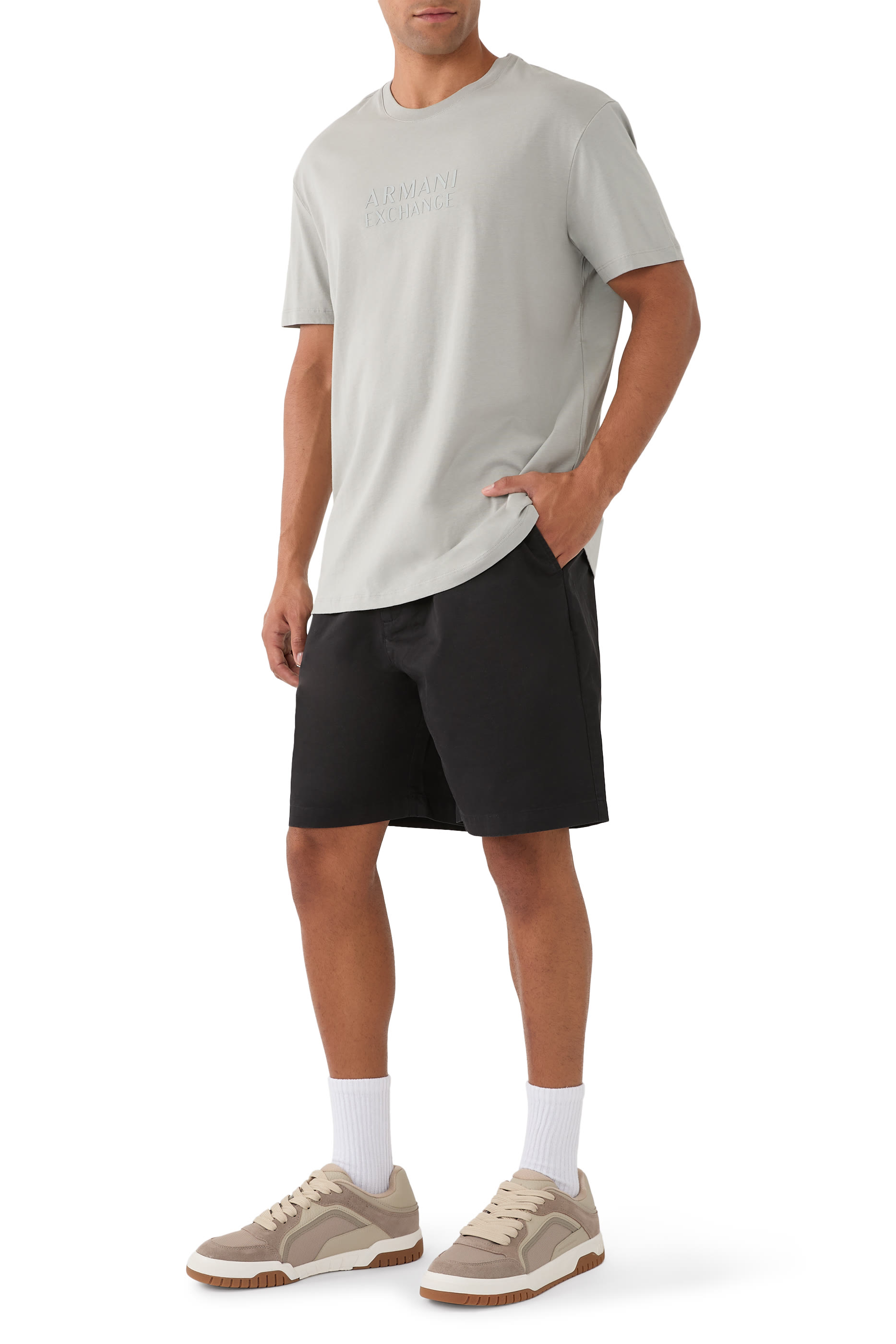 تيشيرت ذا جريد بحروف شعار الماركة