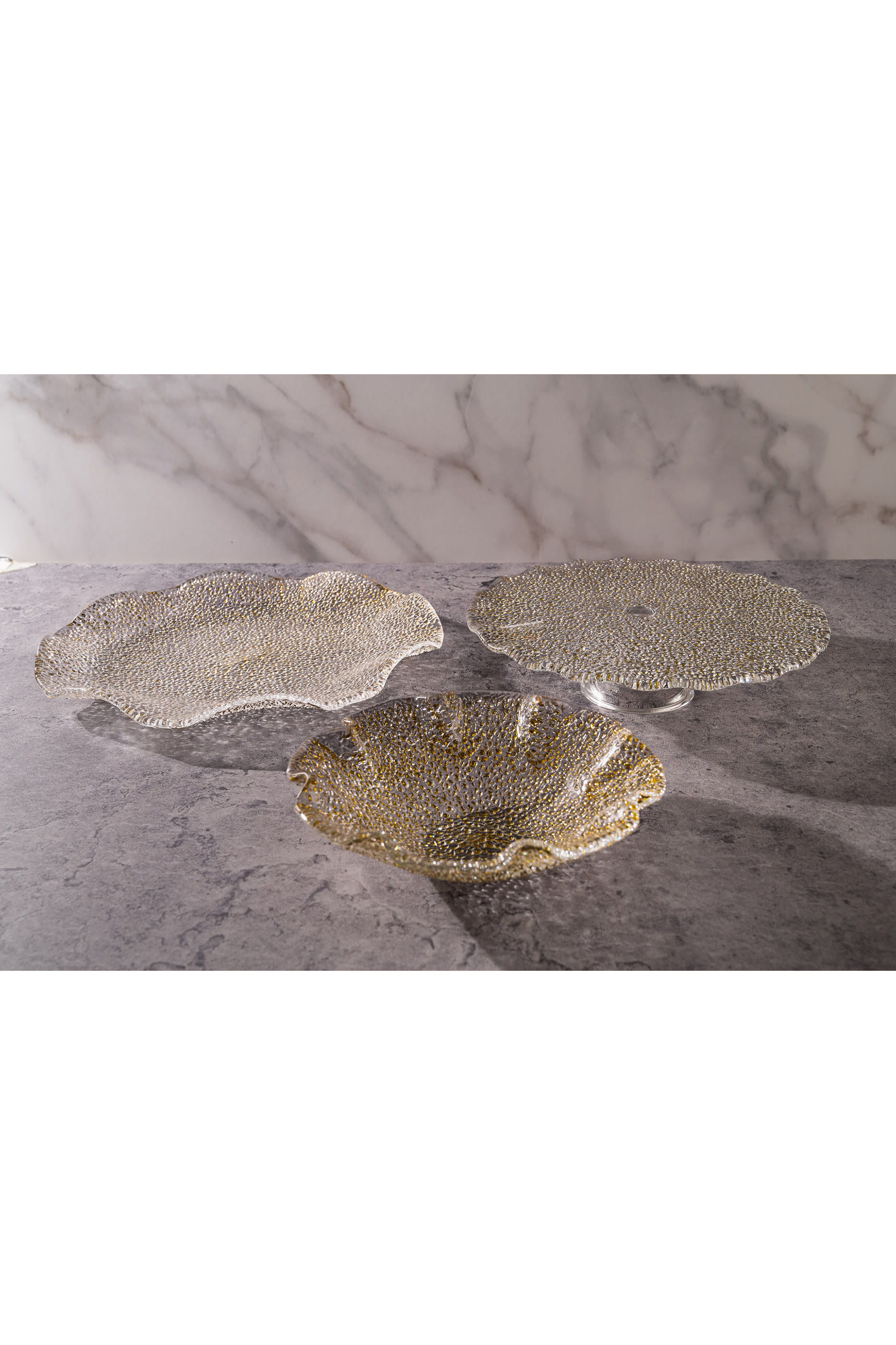 وعاء سبيشال ذهبي بحافة مموجة