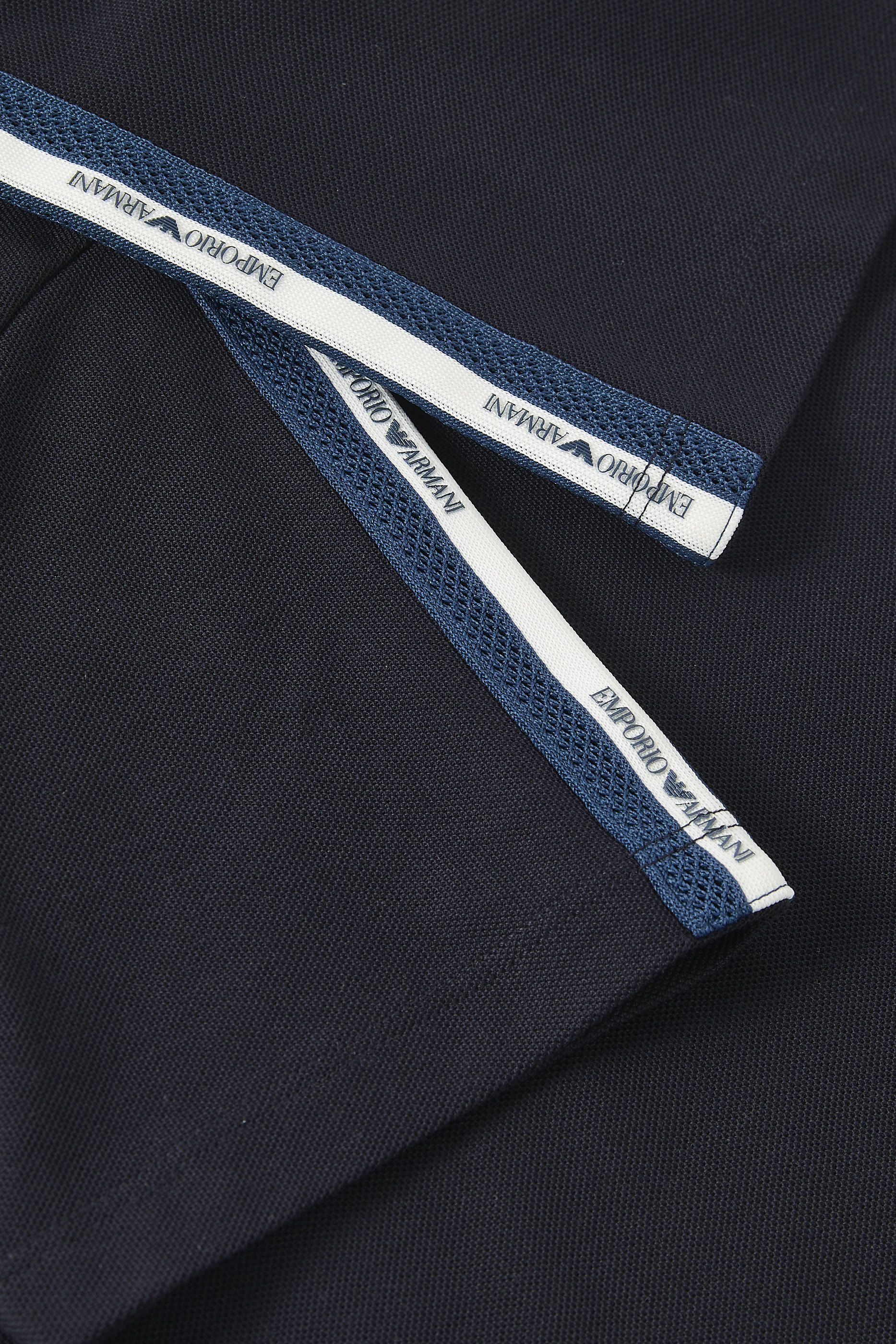 تيشيرت بشريط بشعار الماركة للأطفال