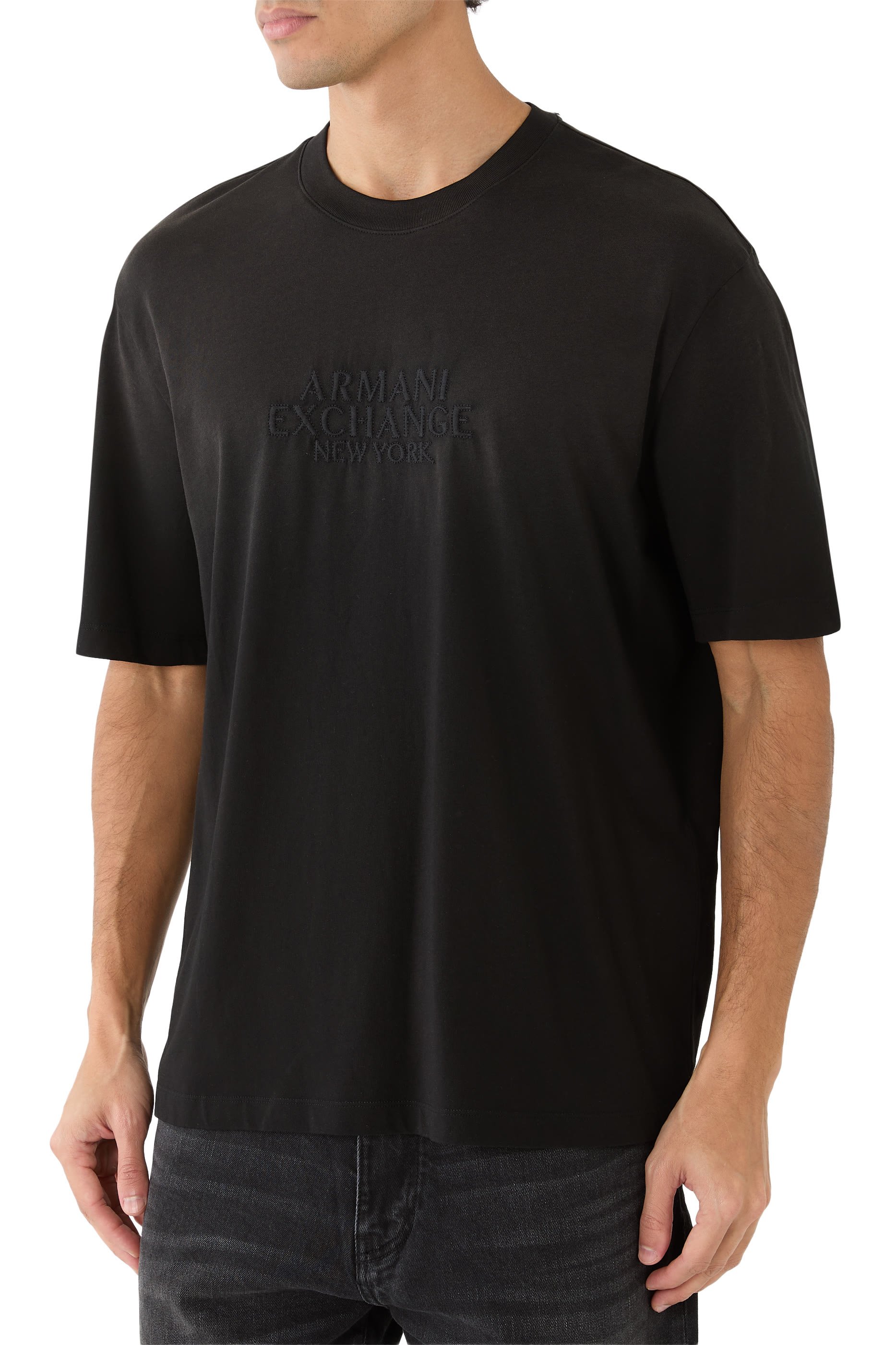 تيشيرت بشعار حرفي الماركة