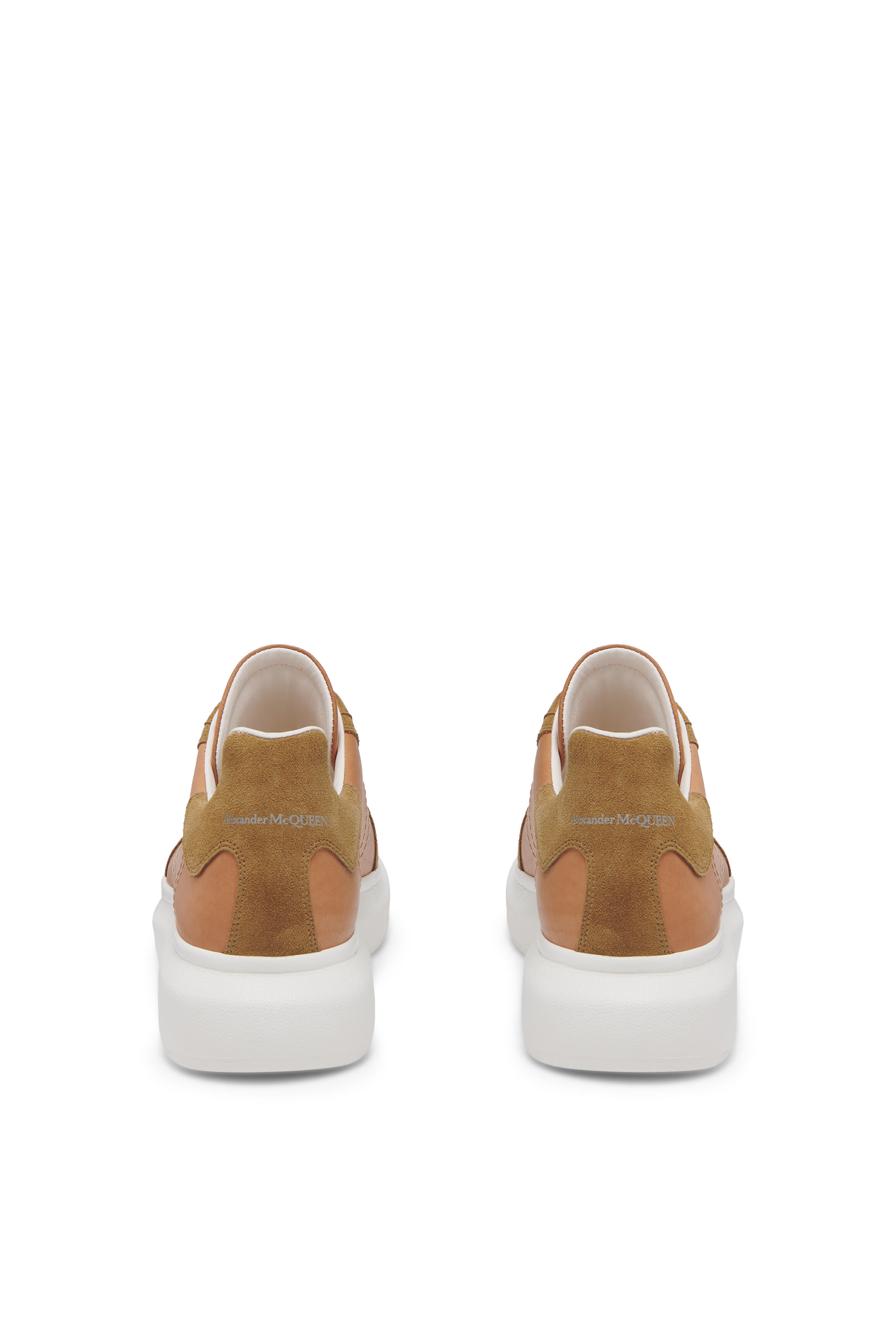 سنيكرز ريترو بنعل سميك